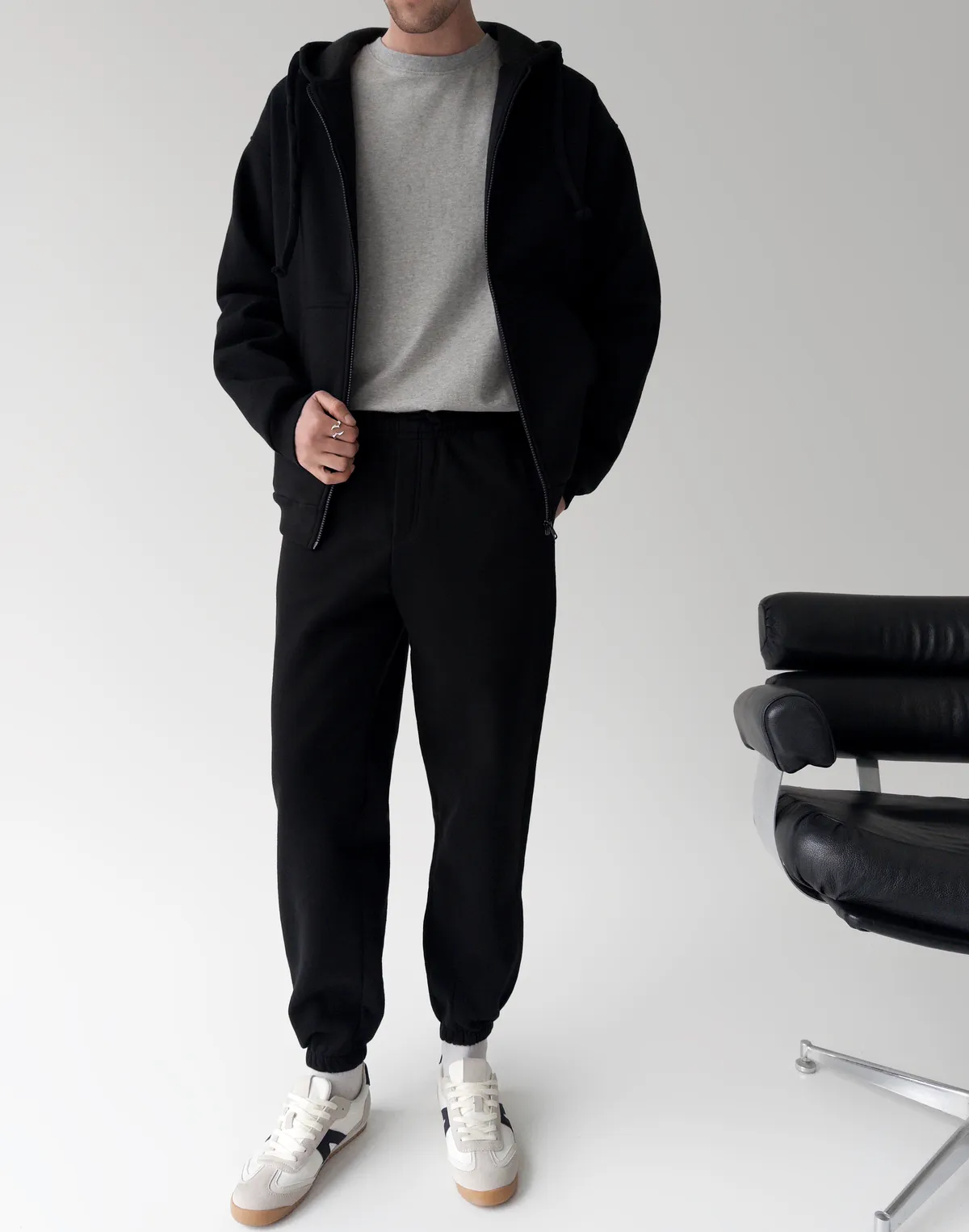 Комплект чоловічій зимовий з начосом зіпер та джогери, чорні - Фото 1