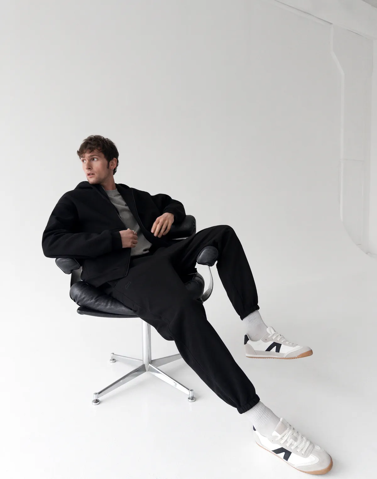 Комплект чоловічій зимовий з начосом зіпер та джогери, чорні - Фото 3