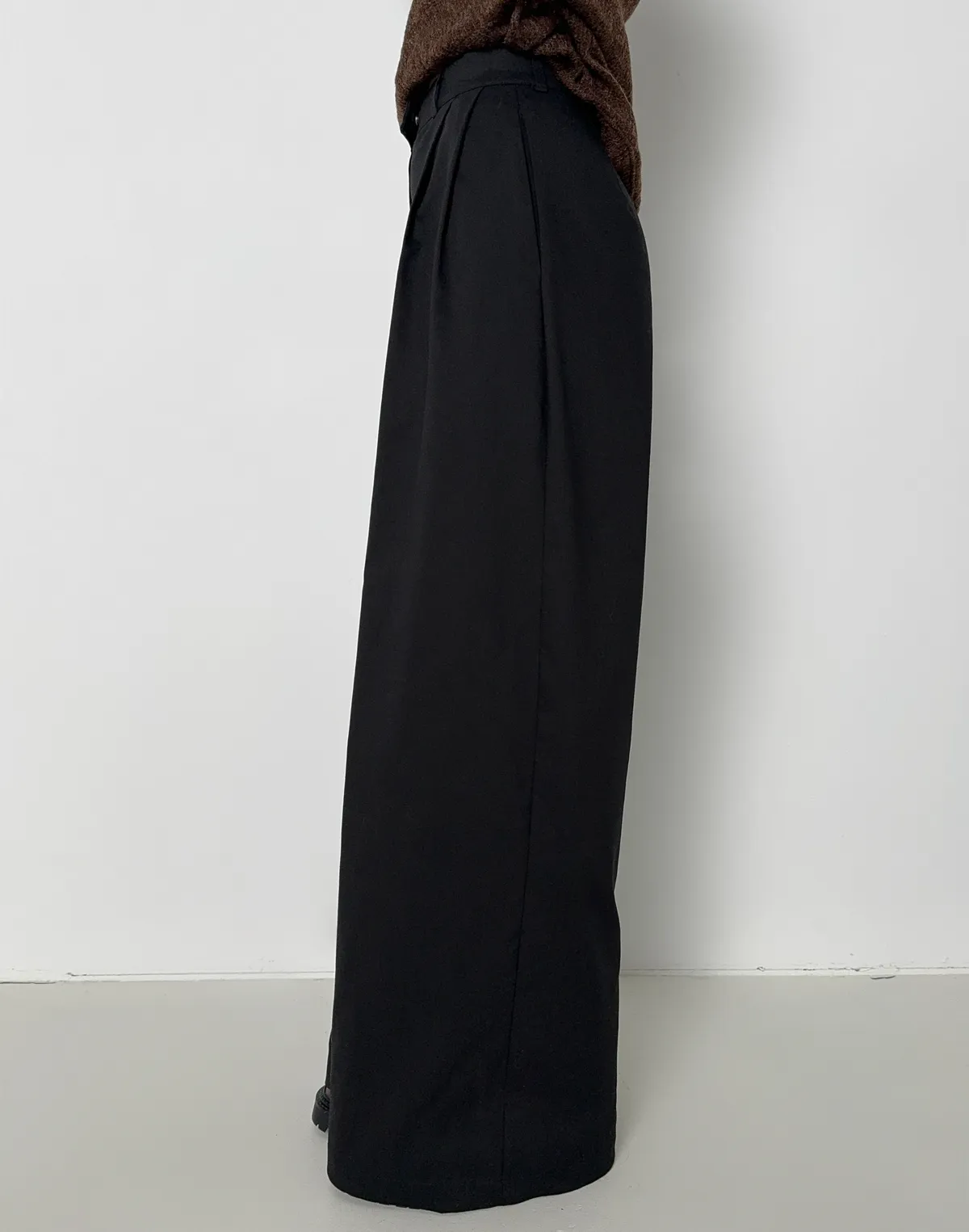 Штани базові котонові з прихованим ґудзиком, чорні - Фото 6