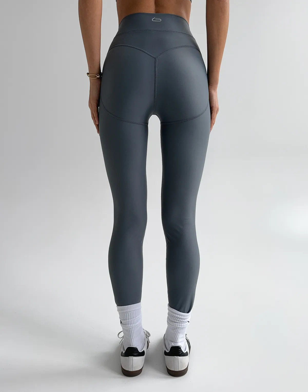 Лосини спортивні з високою посадкою та манжетом по талії, темно-сірі - Фото 2