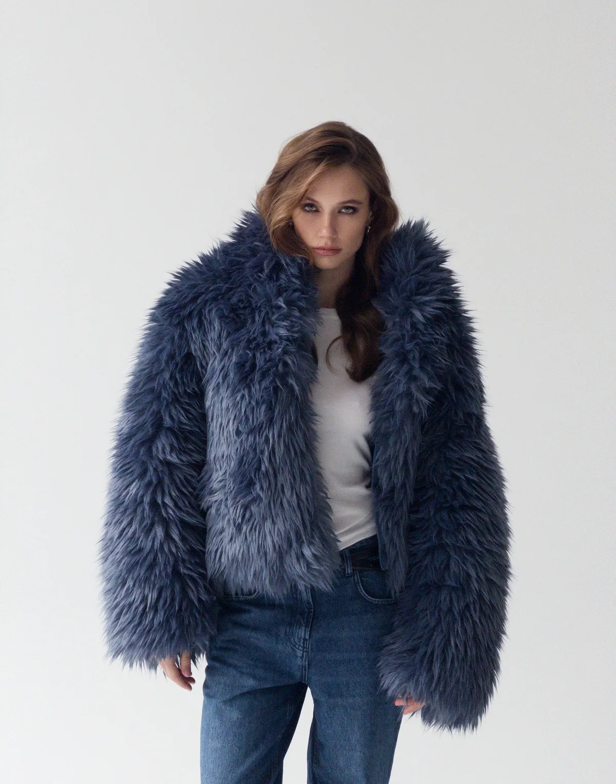 Шуба зимова з екохутра тіградо, блакитна - Фото 1