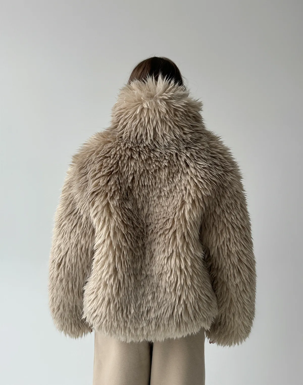 Шуба зимова з екохутра тіградо, бежева - Фото 2