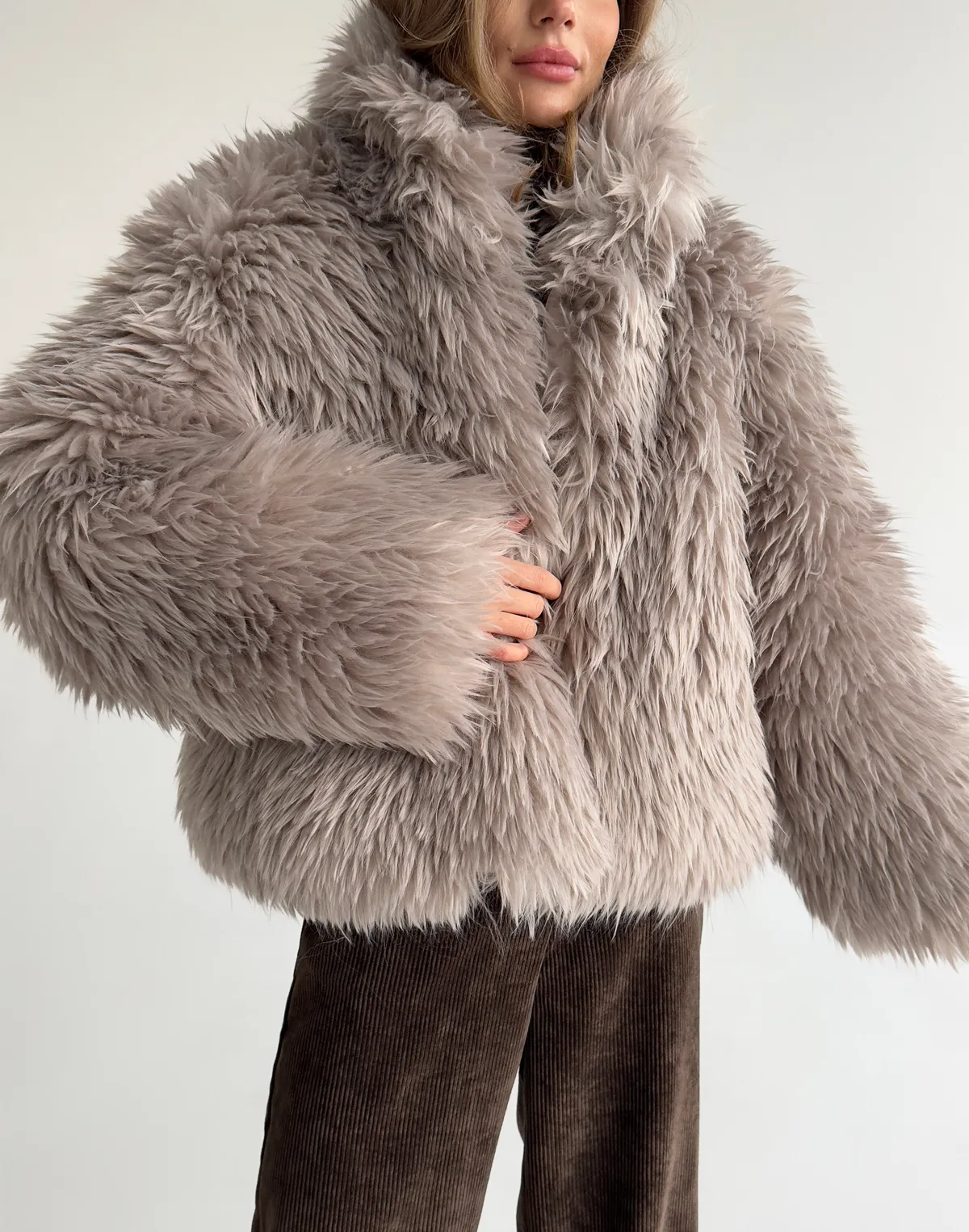 Шуба зимова з екохутра тіградо, попеляста - Фото 1