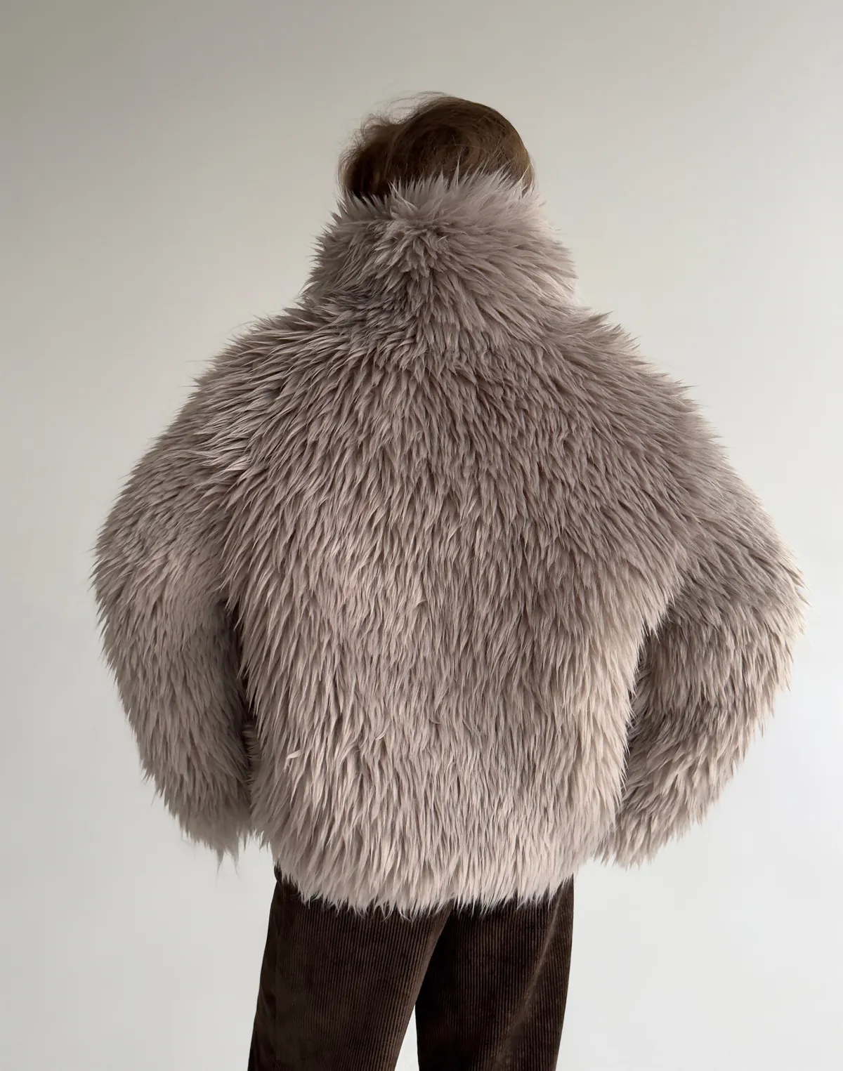 Шуба зимова з екохутра тіградо, попеляста - Фото 2