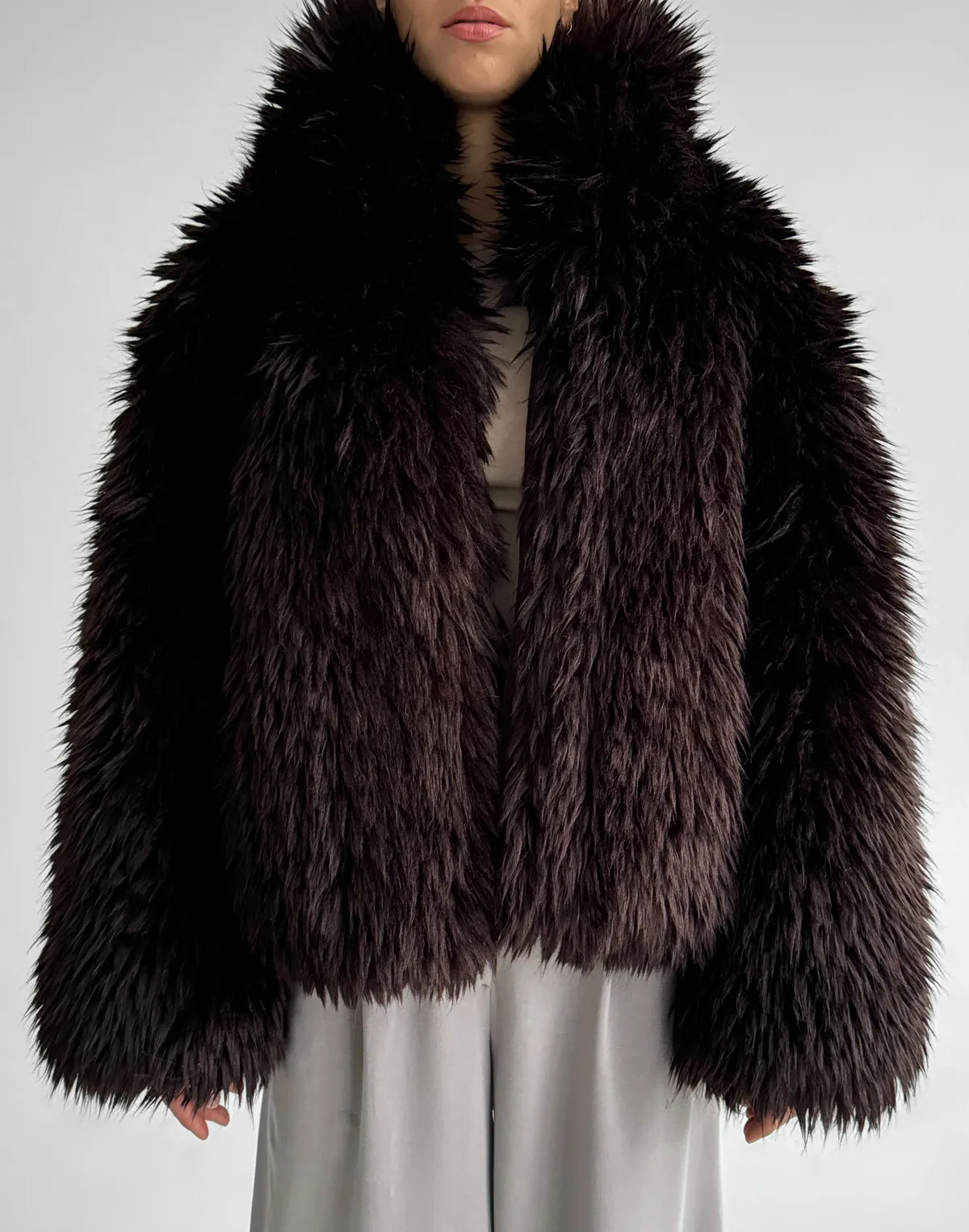 Шуба зимова з екохутра тіградо, коричнева - Фото 3