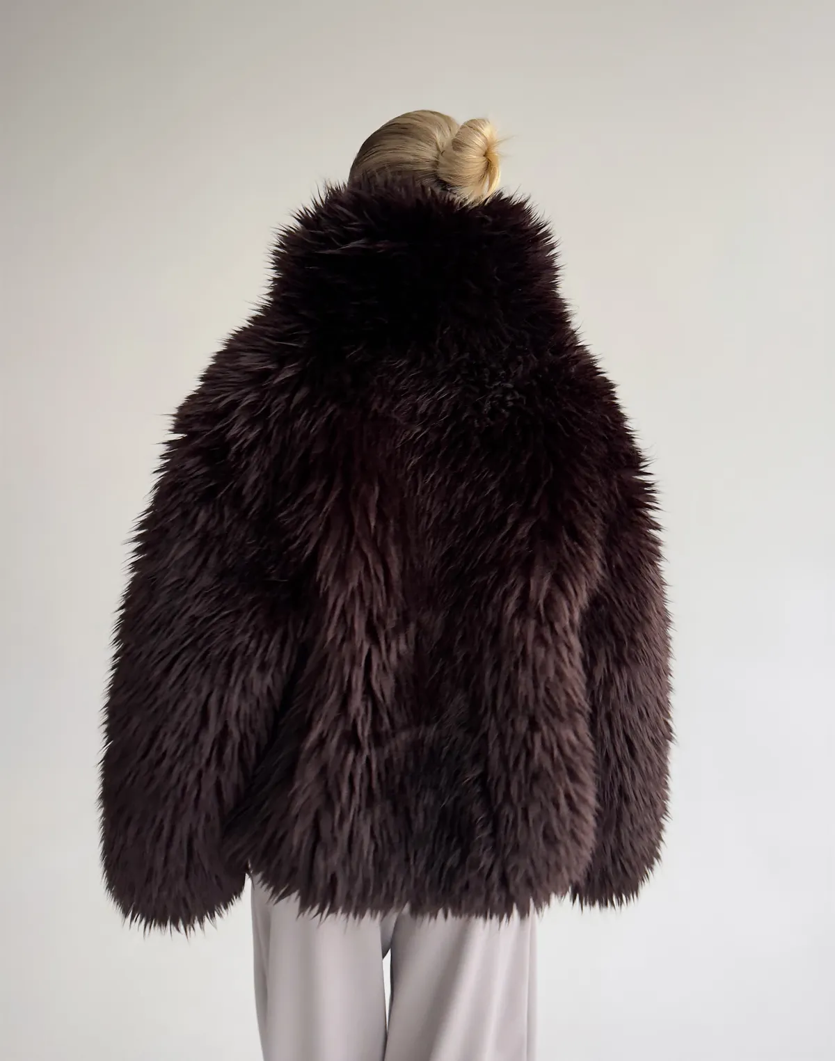 Шуба зимова з екохутра тіградо, коричнева - Фото 2