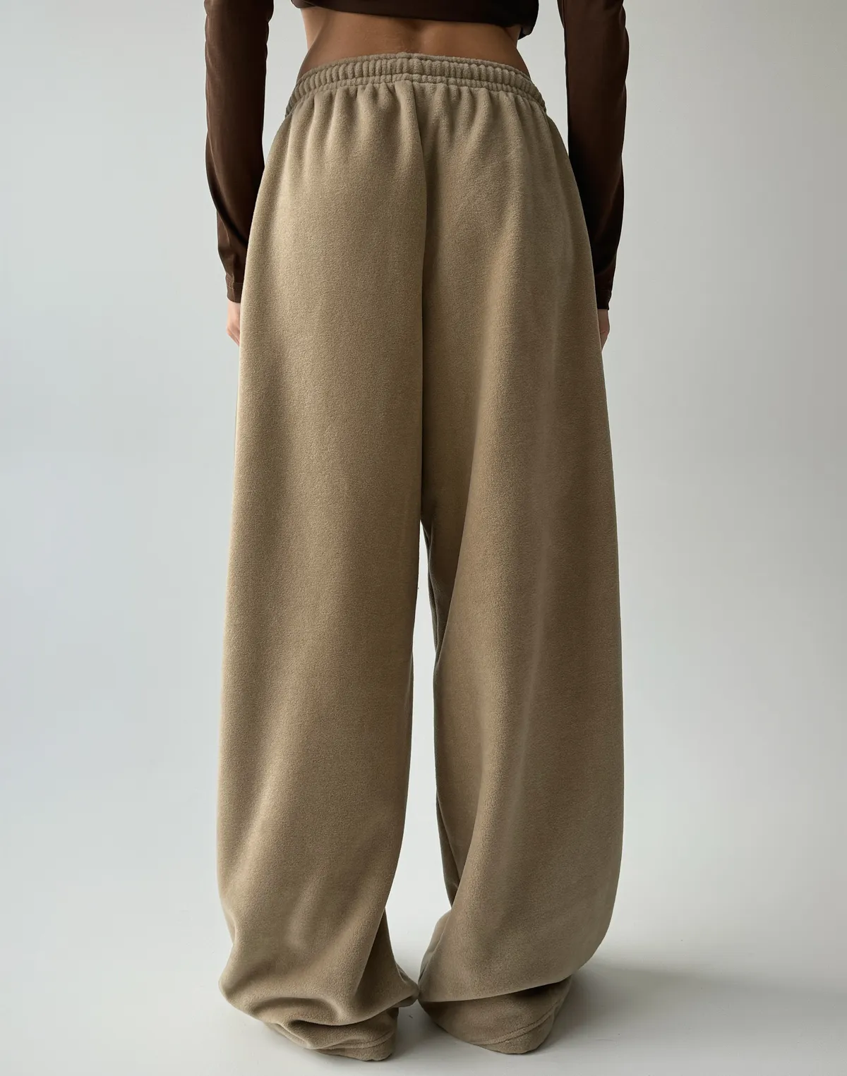 Штани жіночі спортивні флісові вільного крою, бежеві - Фото 2