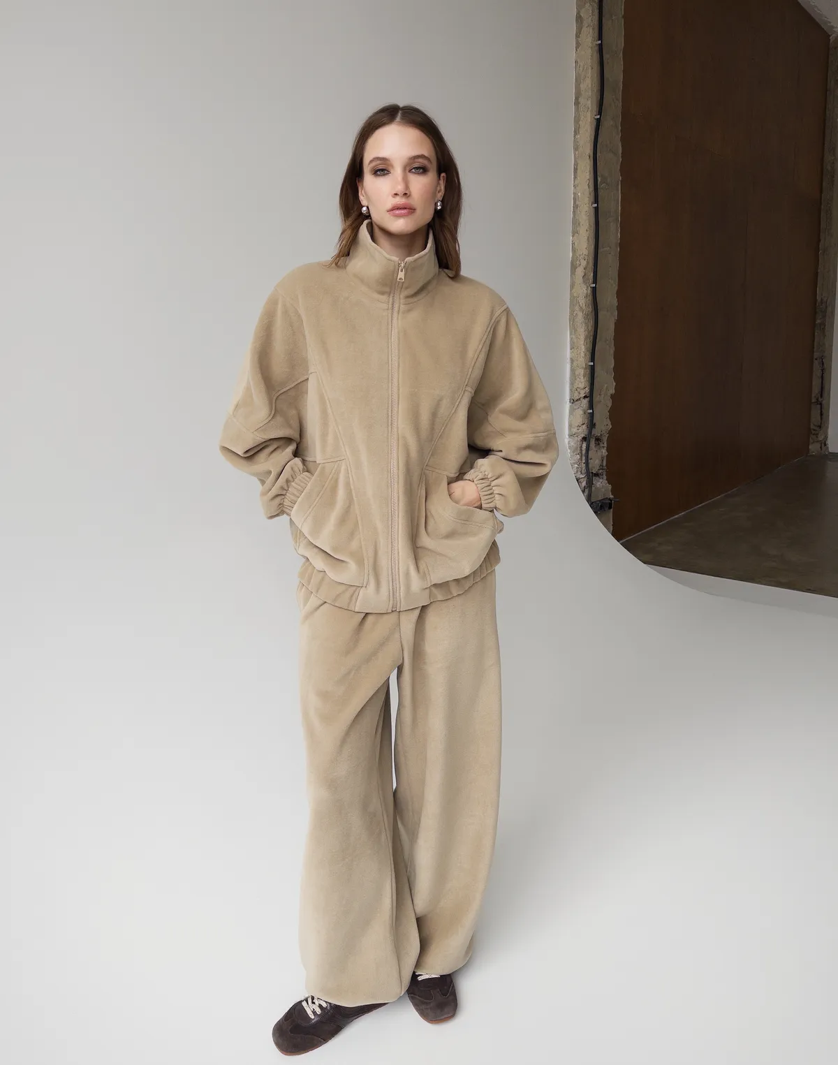 Зіпер оверсайз флісовий з декоративними швами, бежевий - Фото 6