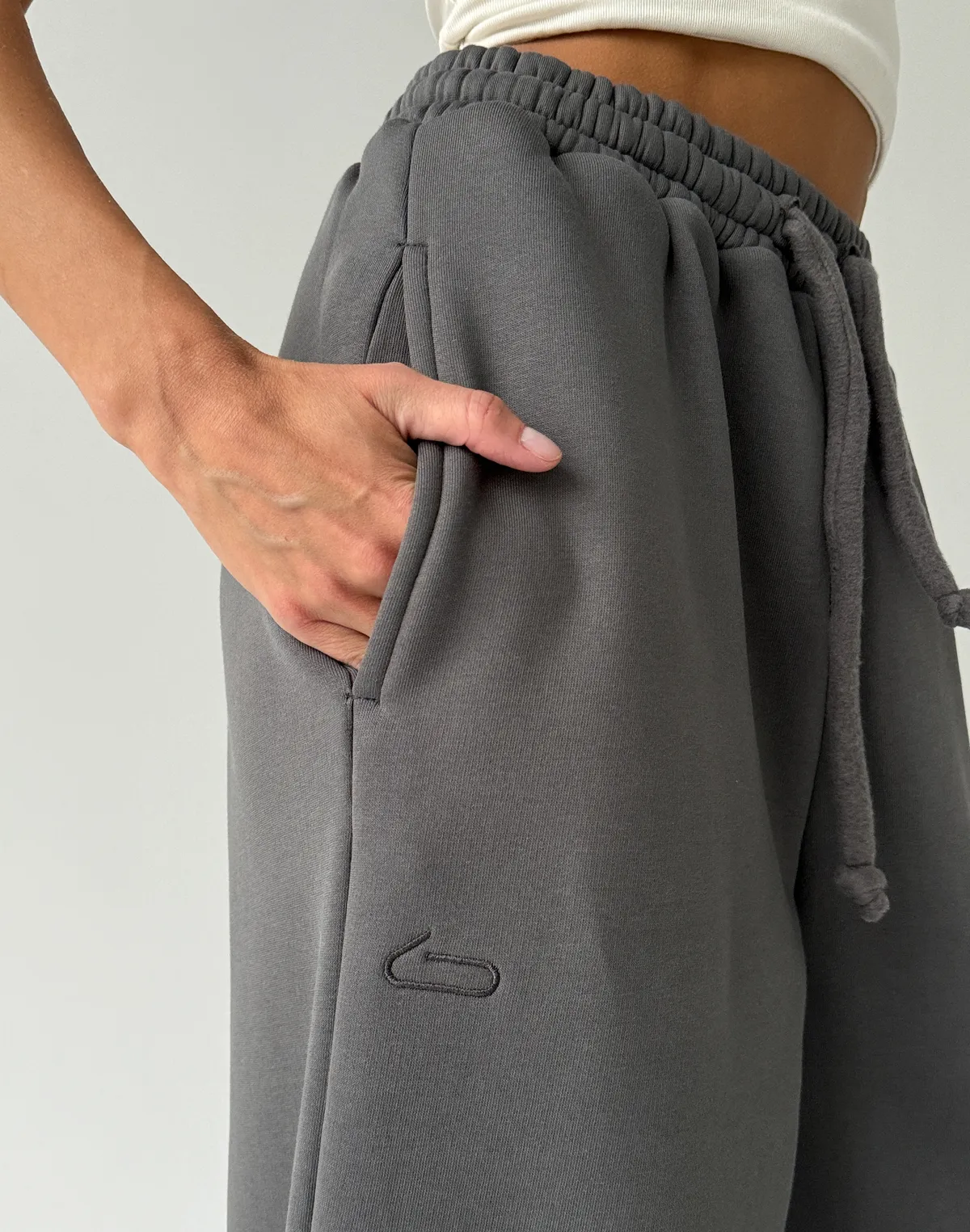 Штани вільного крою з начосом зимові, темно-сірі - Фото 5