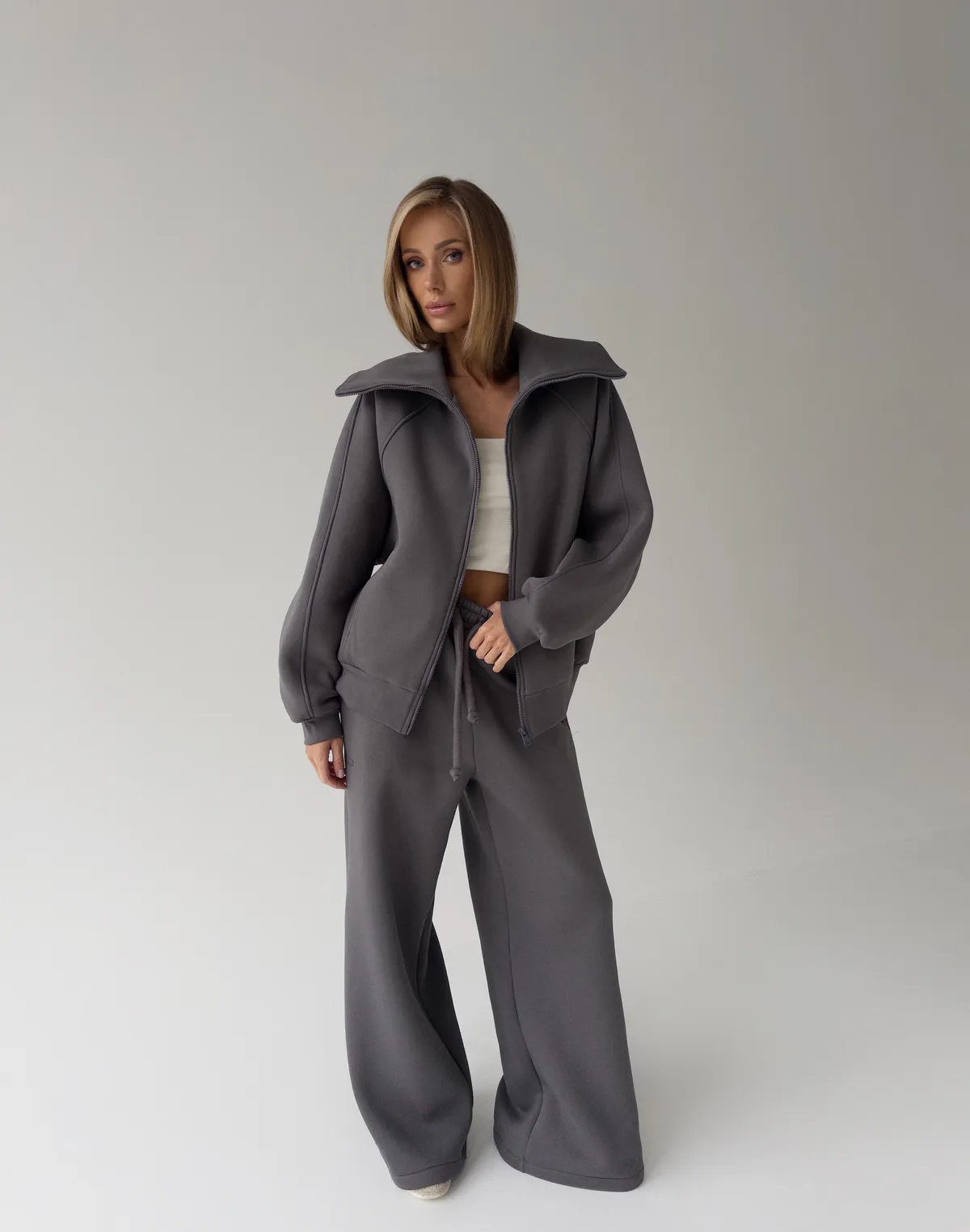 Комплект зимовий з начосом світшот з високим воротом та штани вільного крою, темно-сірі - Фото 1