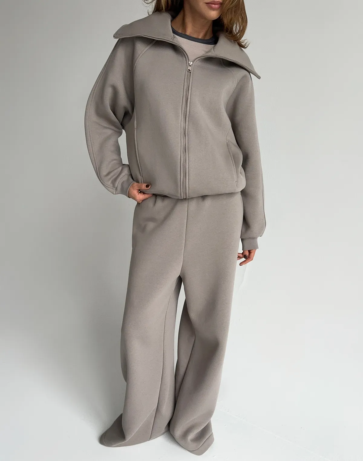 Комплект зимовий з начосом світшот з високим воротом та штани вільного крою, сіро-кавові - Фото 1