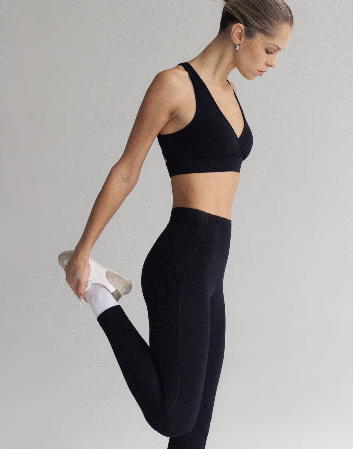 Базові лосини з високою посадкою з термо підкладкою, чорні - Фото 5