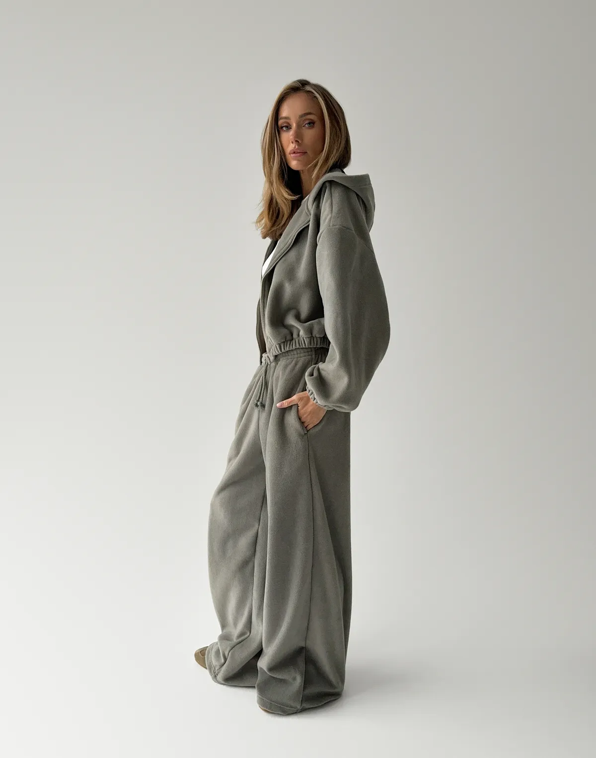 Комплект флісовий зіпер із затяжкою та штани вільного крою, теплий сірий - Фото 4