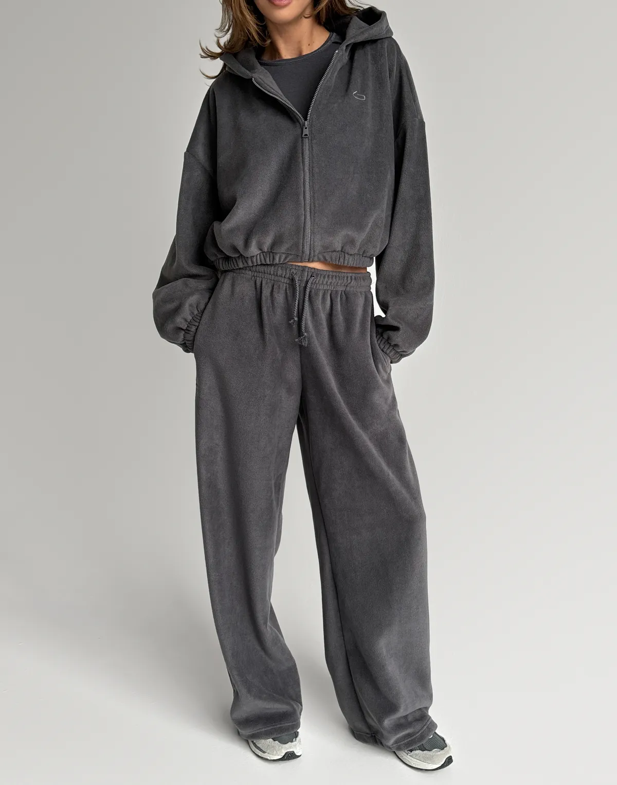 Комплект флісовий зіпер із затяжкою та штани вільного крою, темно-сірі - Фото 1