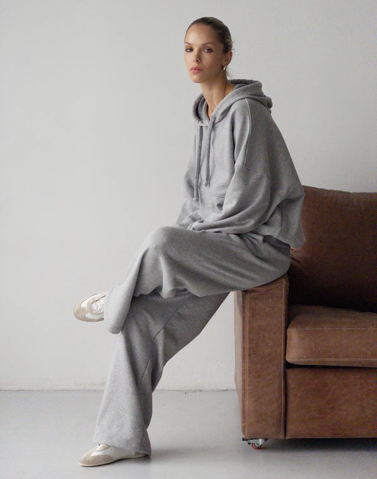 Худі оверсайз з кишенею, сірий меланж - Фото 8