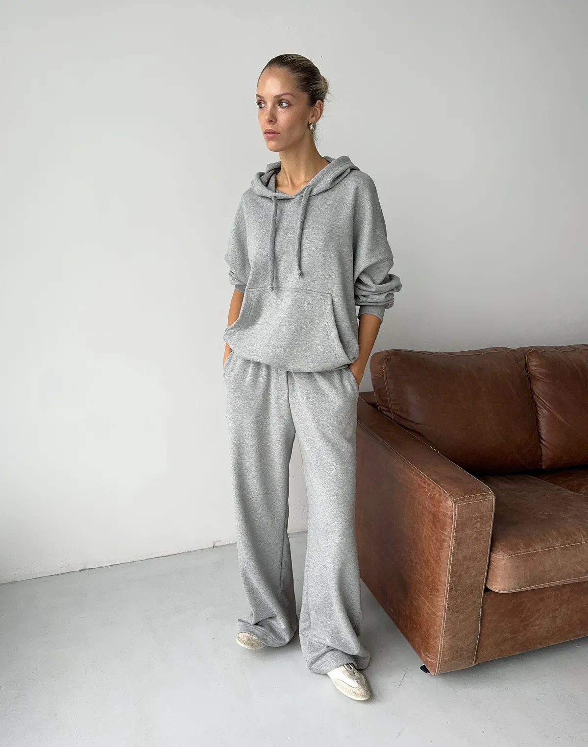 Комплект спортивний худі оверсайз з кишенею та штани прямі, сірий меланж - Фото 6