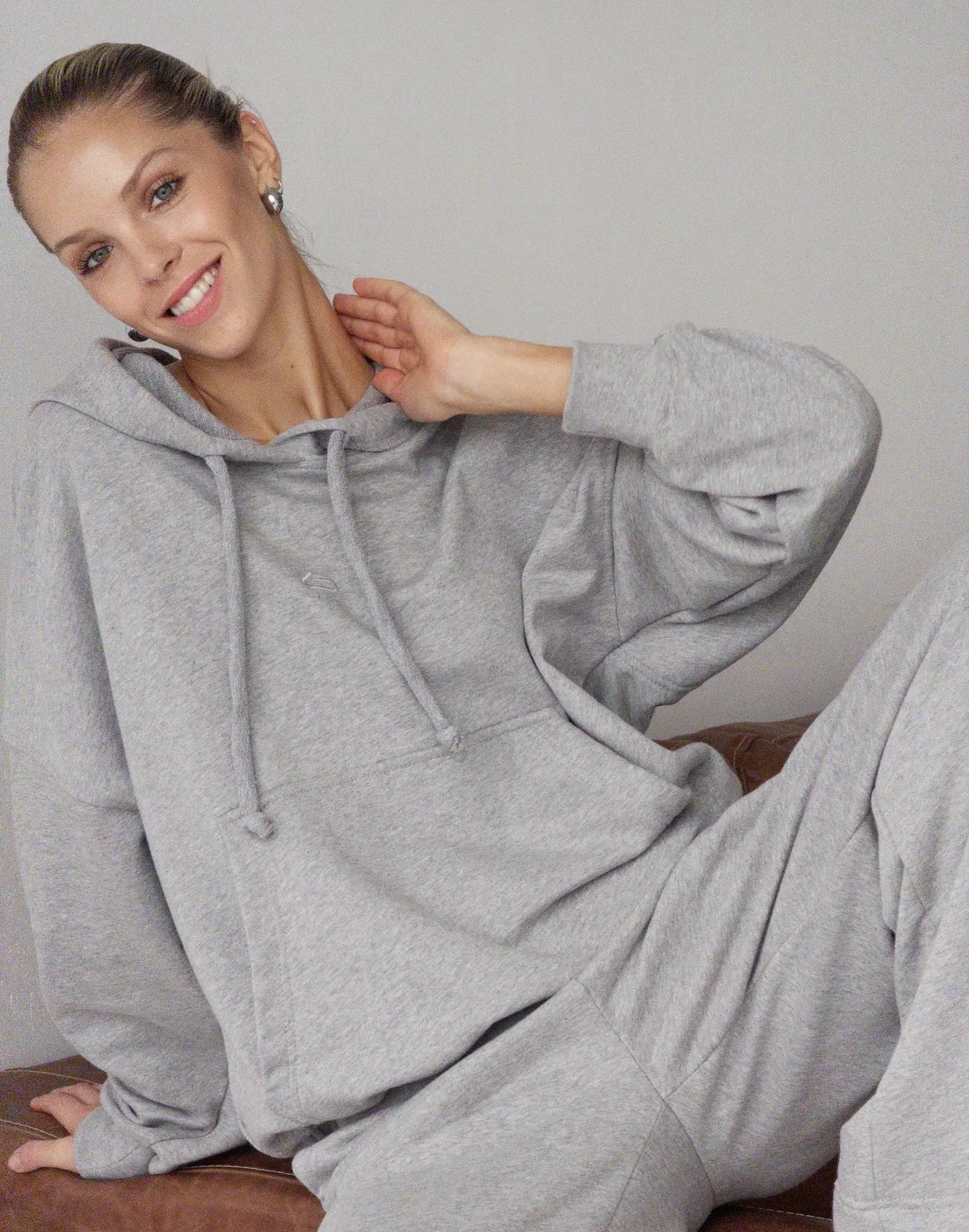 Худі оверсайз з кишенею, сірий меланж - Фото 4