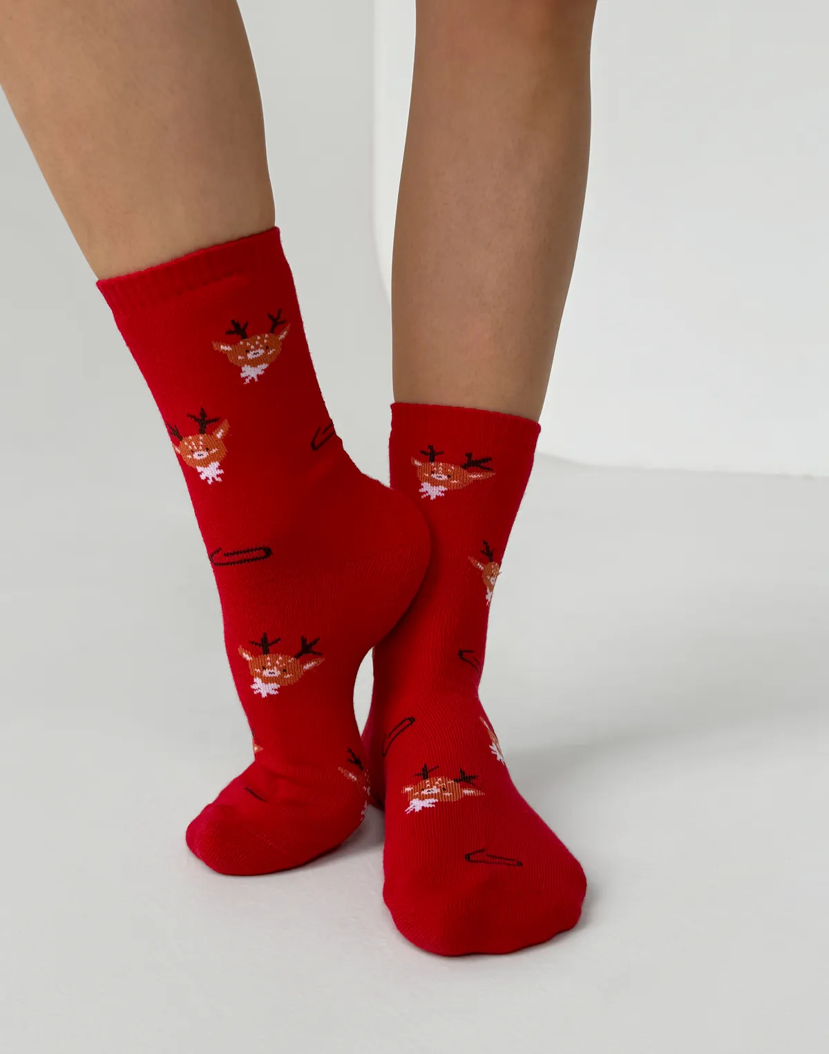 Zimowe skarpetki z noworocznym wzorem „renifery”, czerwone - Фото 1