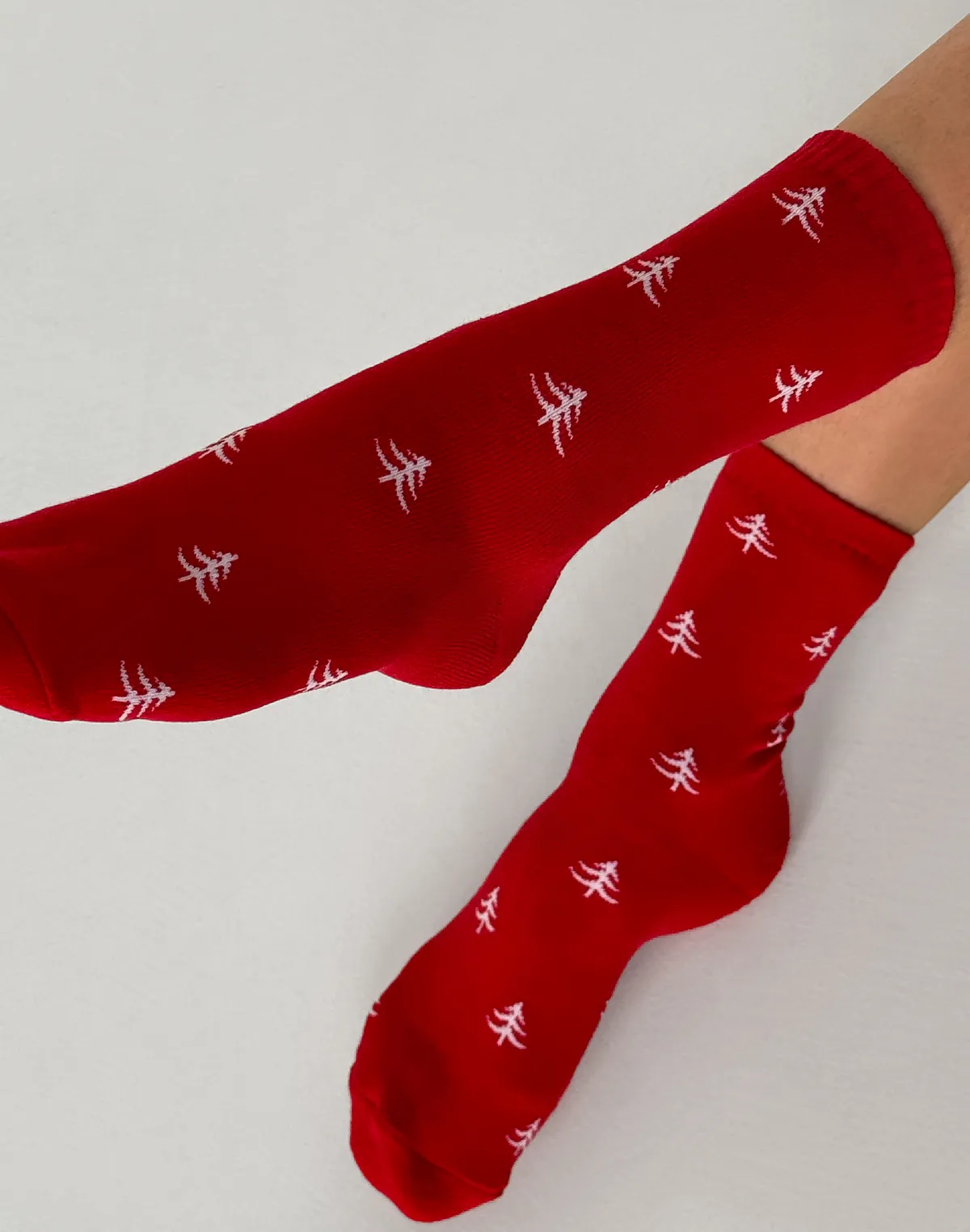 Zimowe skarpetki z noworocznym wzorem „choinki”, czerwone - Фото 1