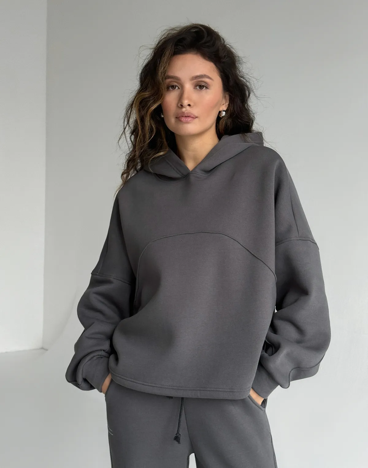 Худі оверсайз з декоративним швом, темно-сірий - Фото 5