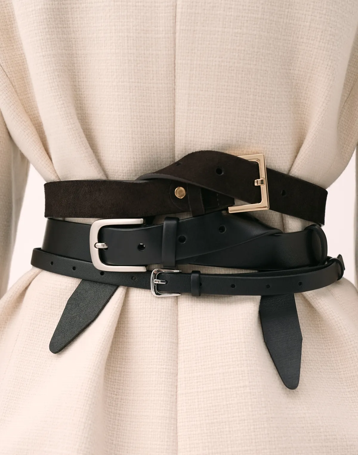 Шкіряний ремінь з овальною пряжкою, чорний - Фото 4