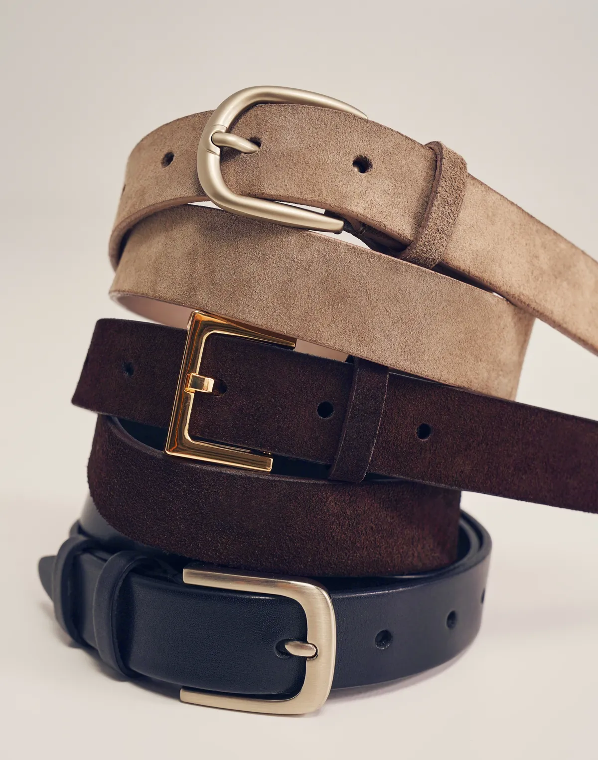 Замшевий ремінь з овальною пряжкою, бежевий - Фото 4