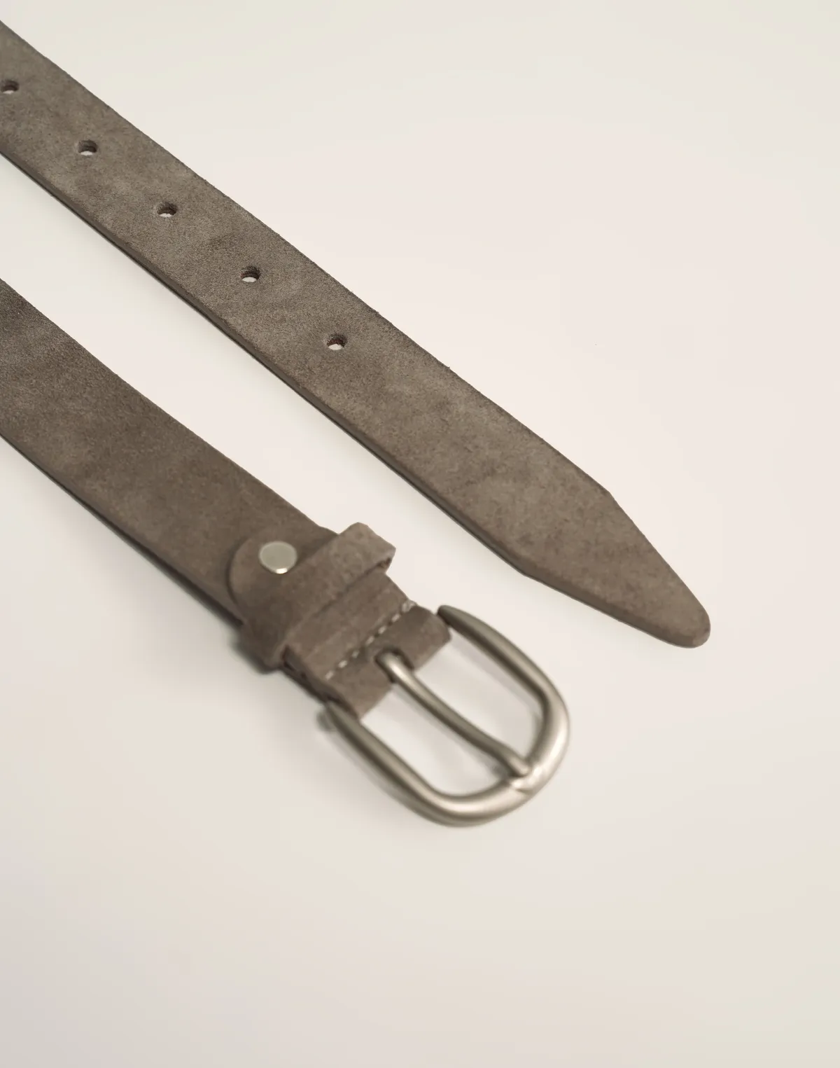 Замшевий ремінь з овальною пряжкою, бежевий - Фото 2