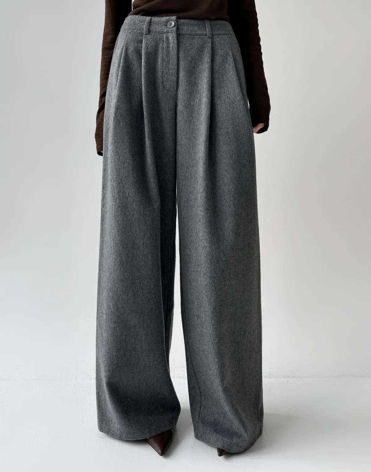 Zimowe spodnie oversize z 40% wełny, szary - Фото 1