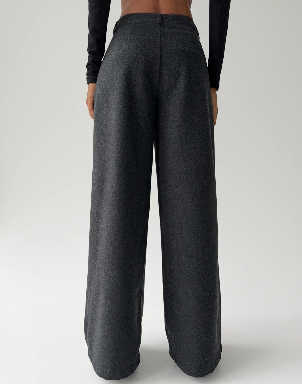 Zimowe spodnie oversize z 40% wełny, grafitowe - Фото 2