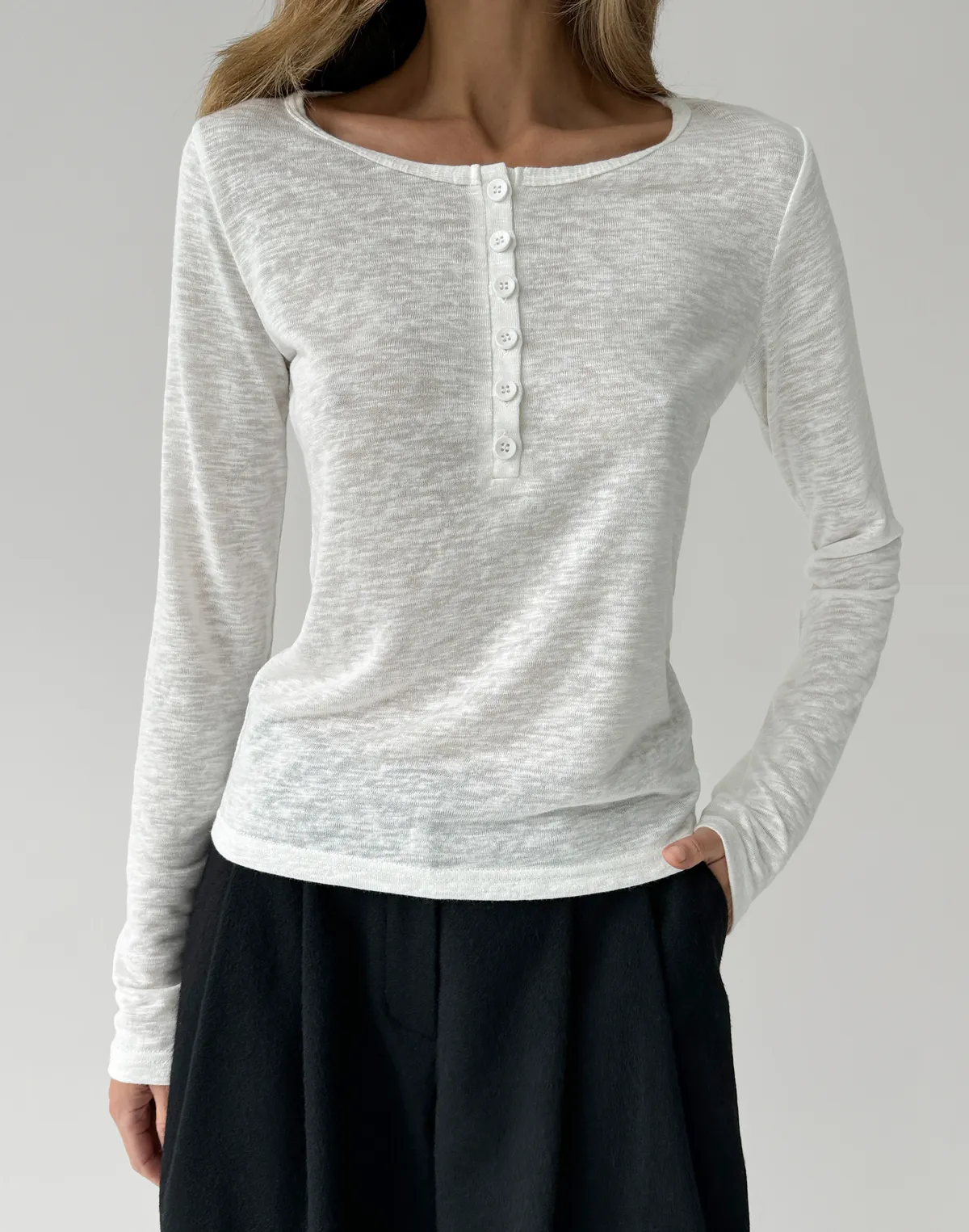 Напівпрозорий лонг на ґудзиках, молочний - Фото 1