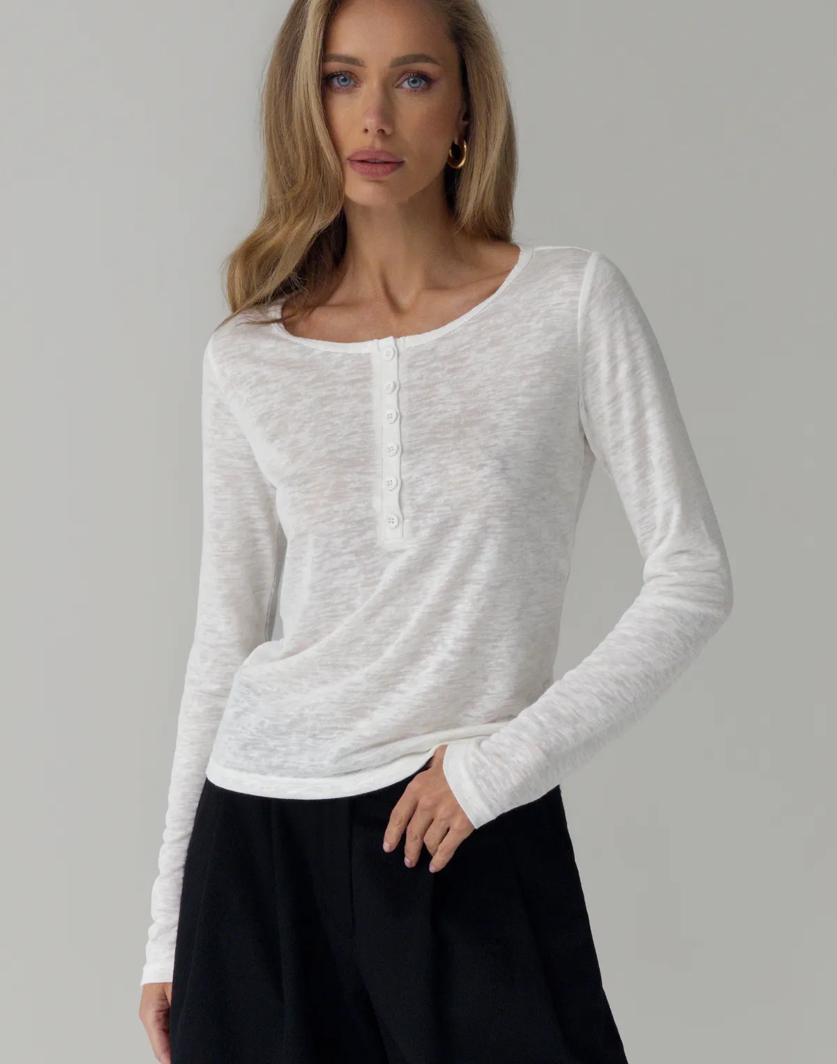 Напівпрозорий лонг на ґудзиках, молочний - Фото 4