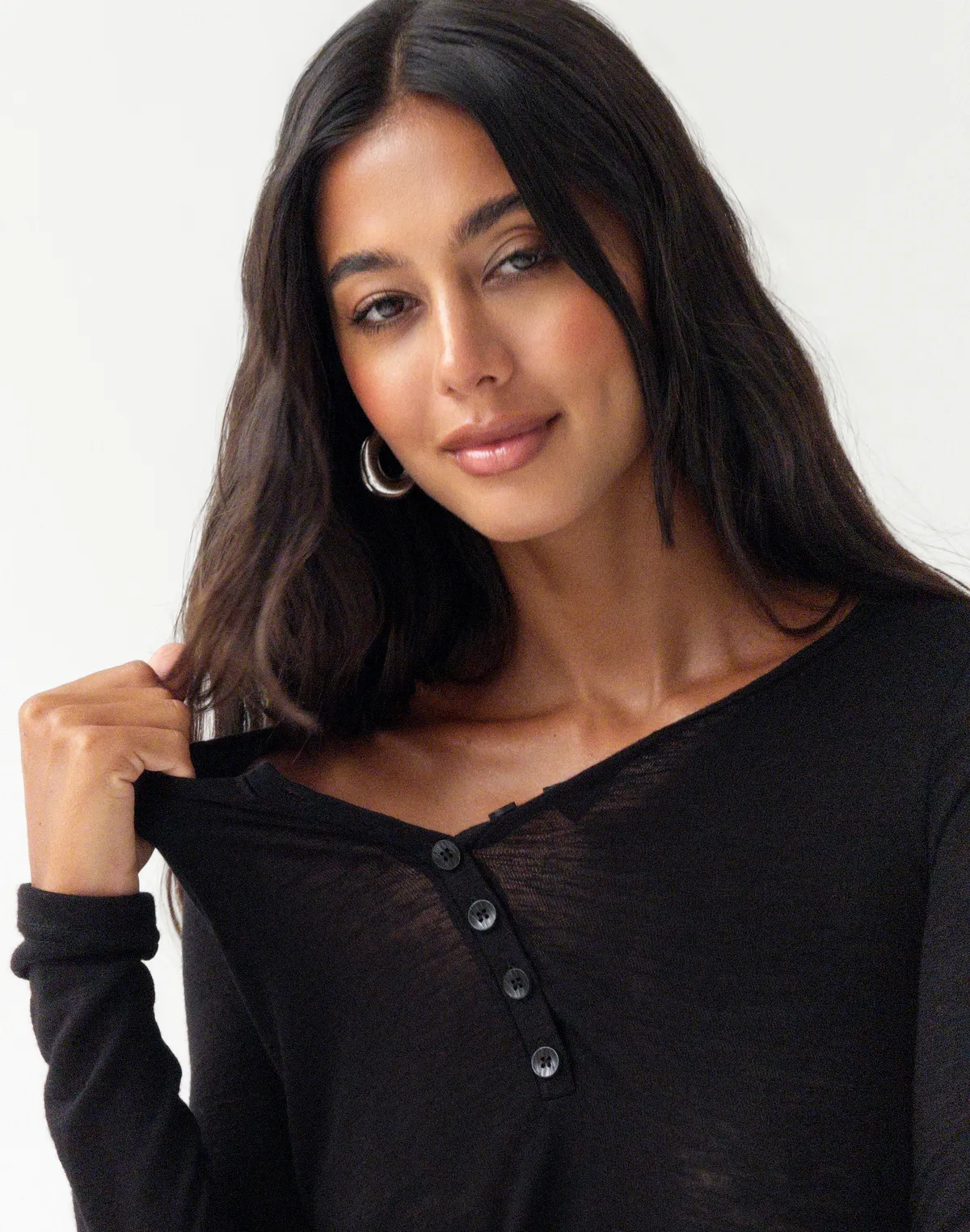 Напівпрозорий лонг на ґудзиках, чорний - Фото 4