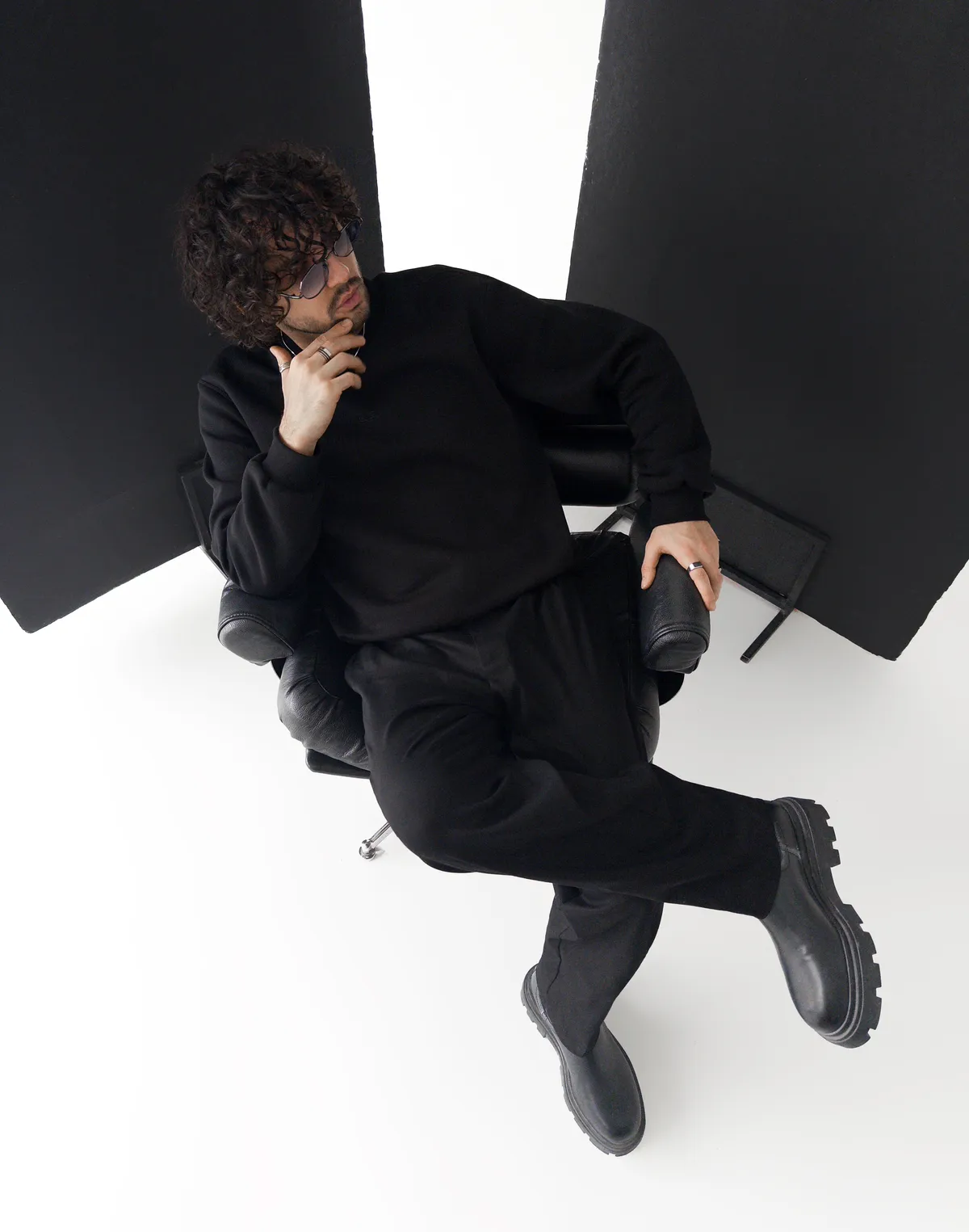 Світшот з начосом чоловічий, чорний - Фото 4