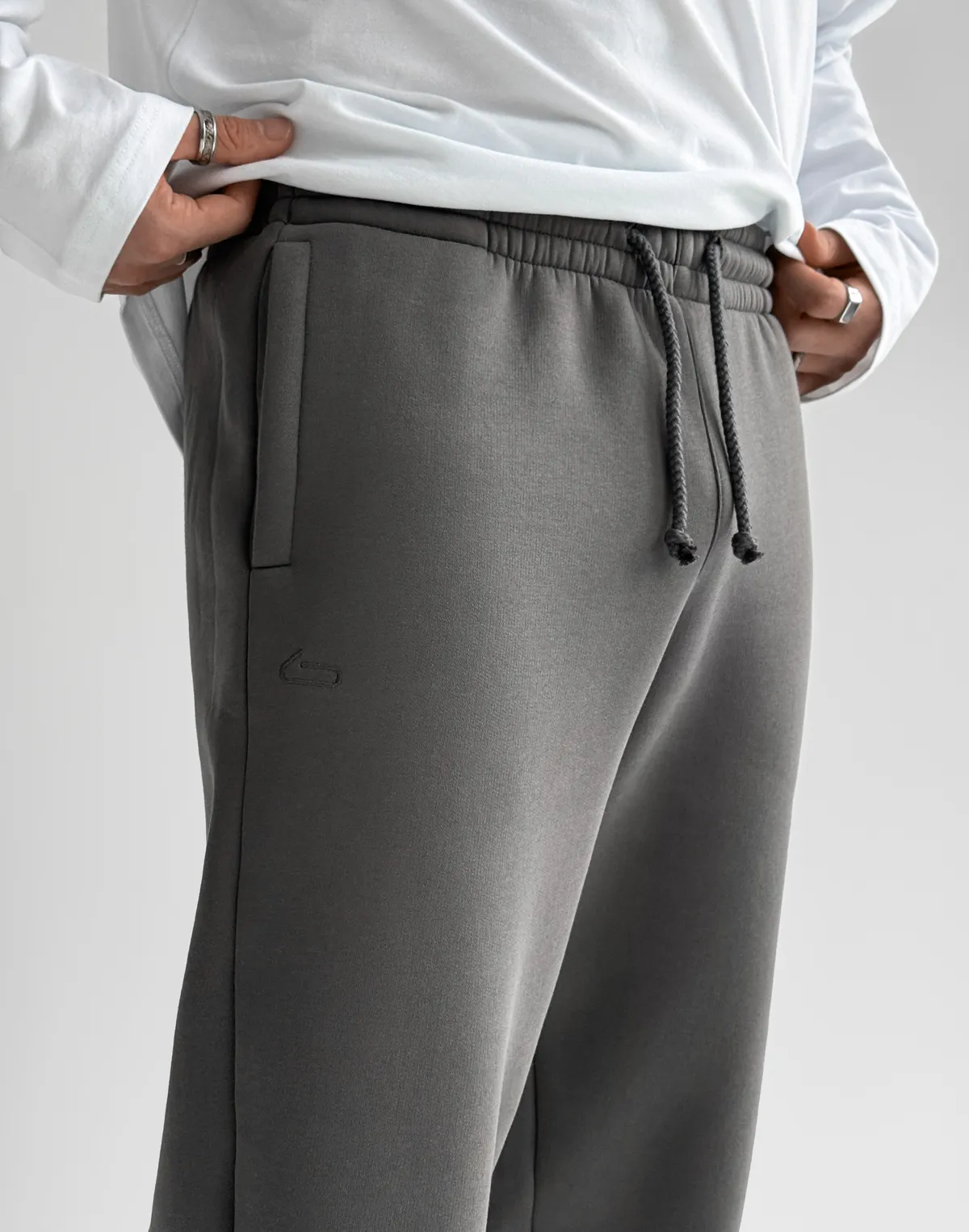 Штани спортивні з начосом чоловічі, темно-сірі - Фото 5