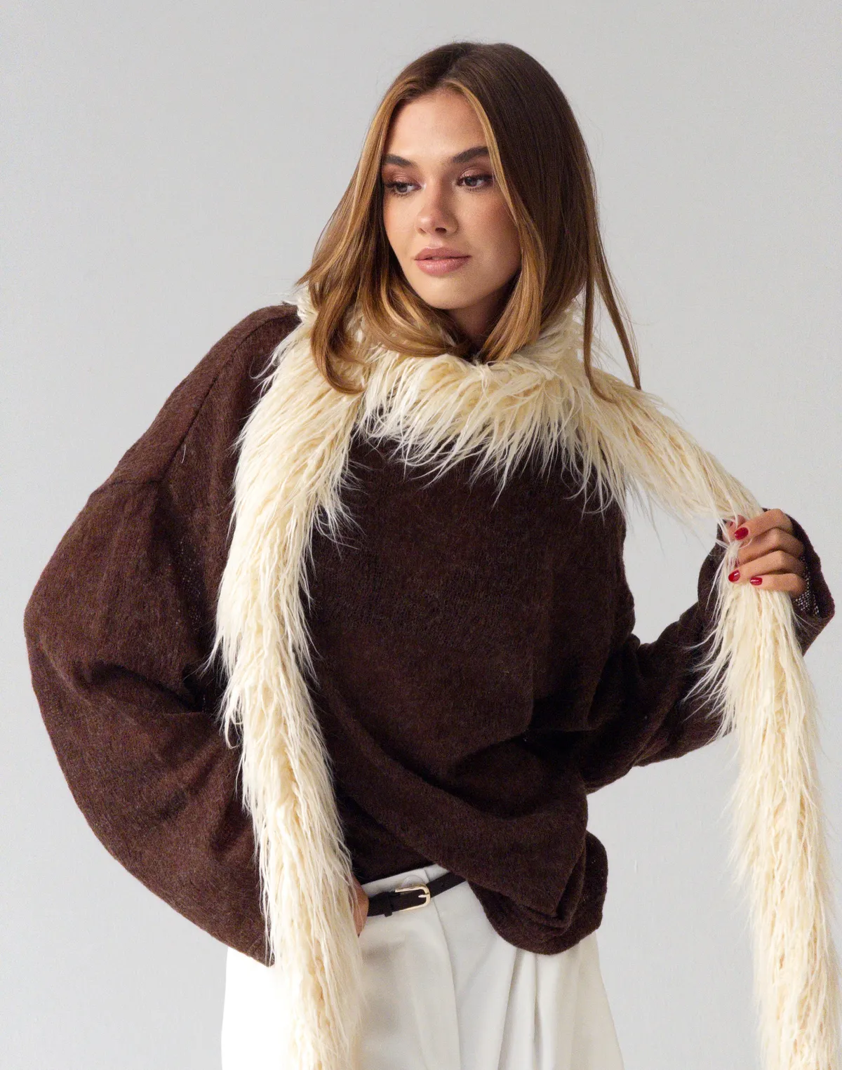 Шарф з екохутра, топлене молоко - Фото 6