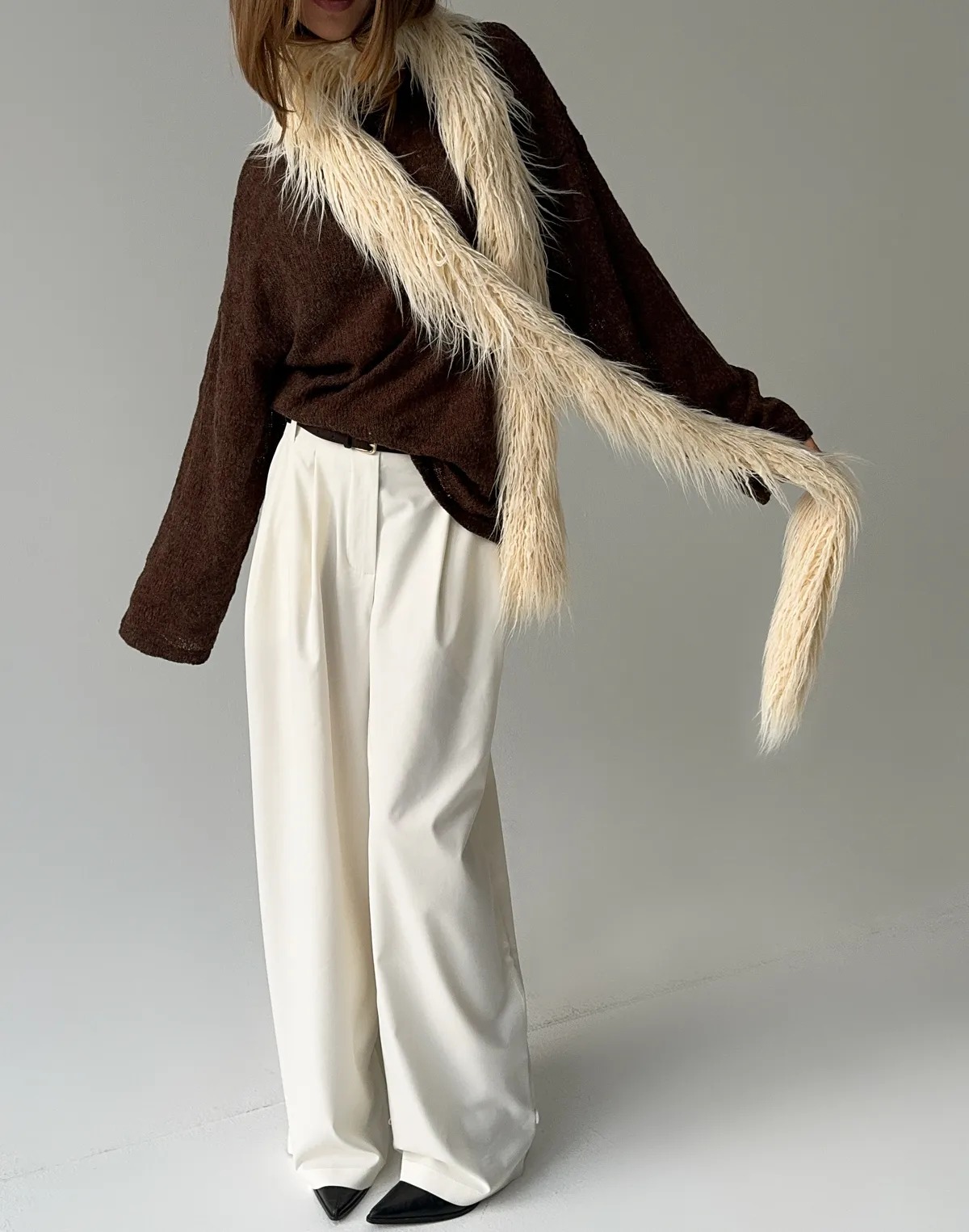 Шарф з екохутра, топлене молоко - Фото 2