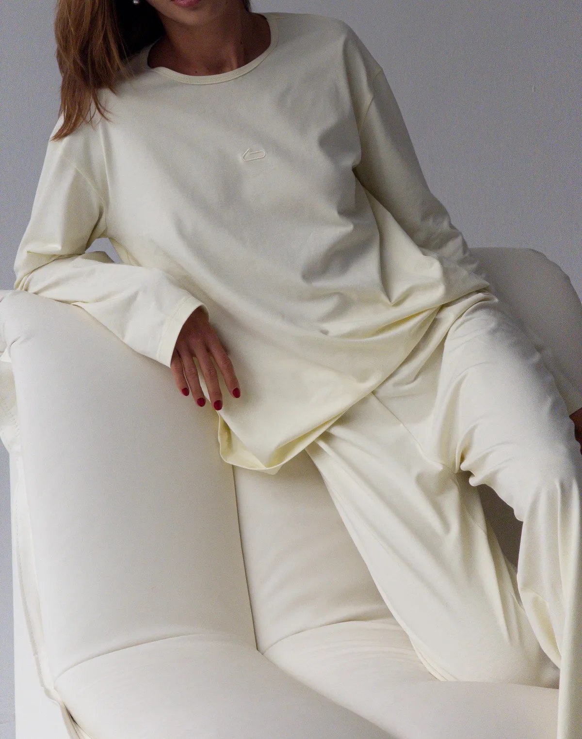 Комплект піжамний з ніжної бавовняної тканини лонгслів та штани, світло-жовті - Фото 4