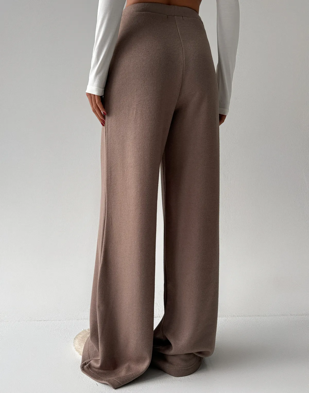 Прямі штани вільного крою зі шнурком з ефектом ангори, капучіно - Фото 2