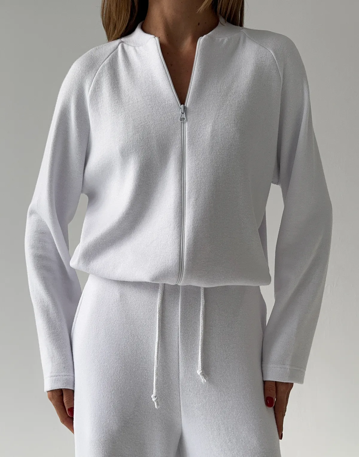 Бомбер з ефектом ангори, білий - Фото 6