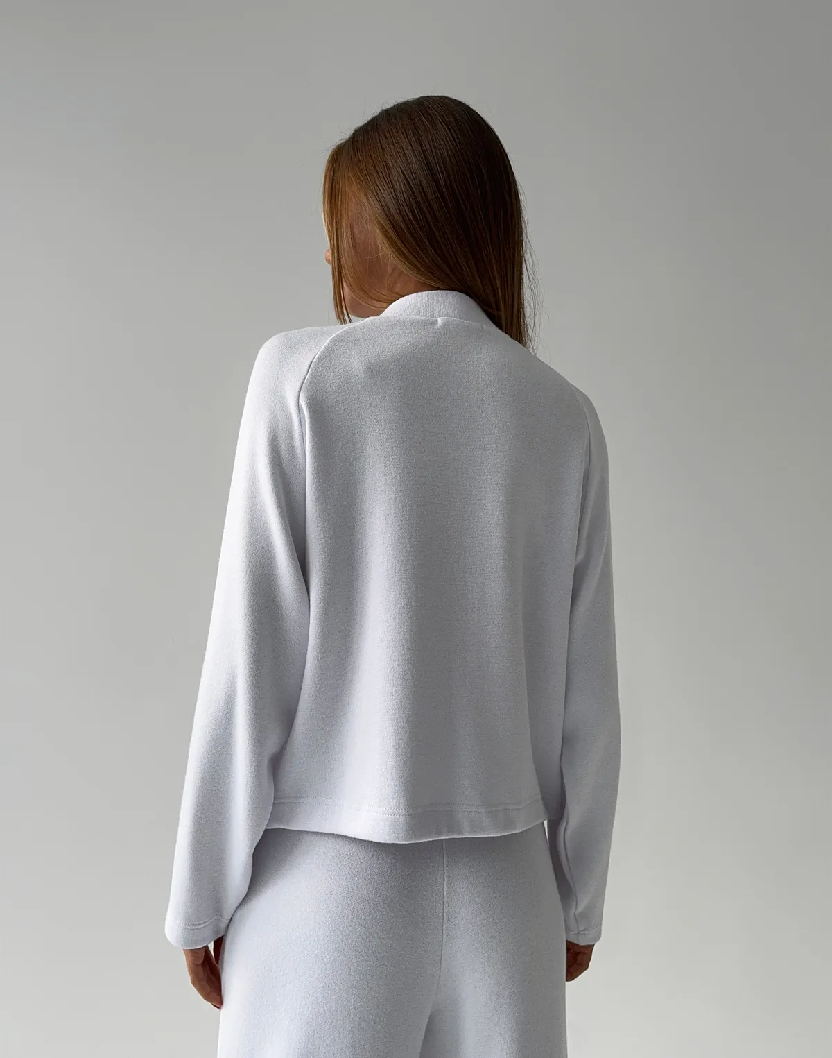 Бомбер з ефектом ангори, білий - Фото 2