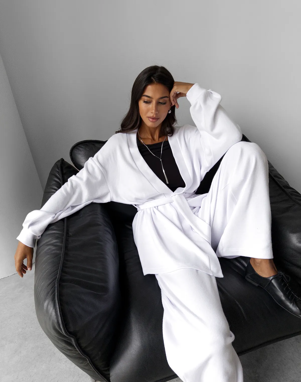 Кофта-кімоно з тканини з імітацією ангори, біла - Фото 5