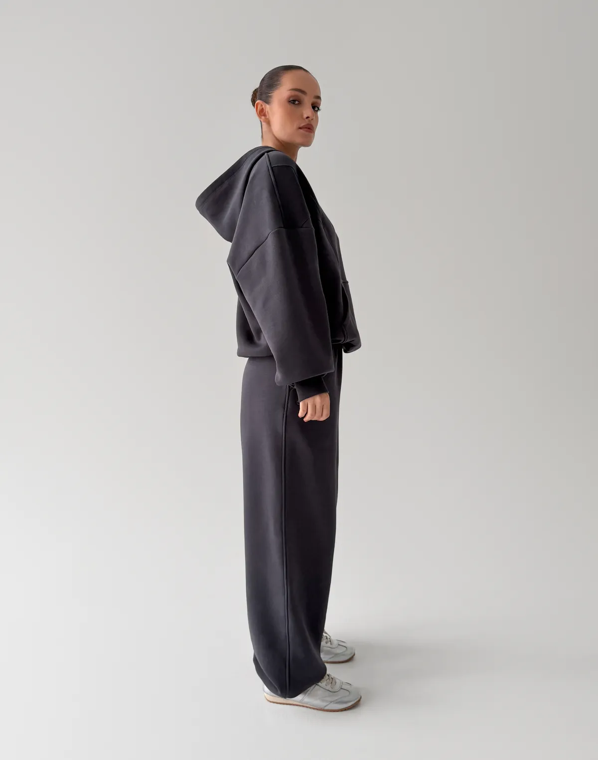 Комплект з начосом худі з блискавкою до середини та джогери оверсайз, антрацит - Фото 6