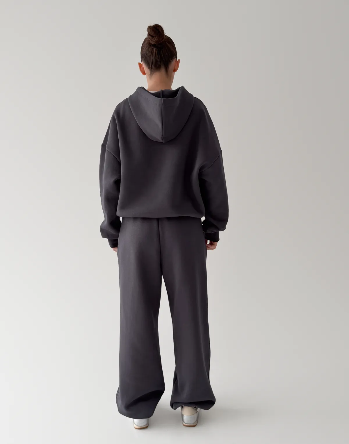 Комплект з начосом худі з блискавкою до середини та джогери оверсайз, антрацит - Фото 2