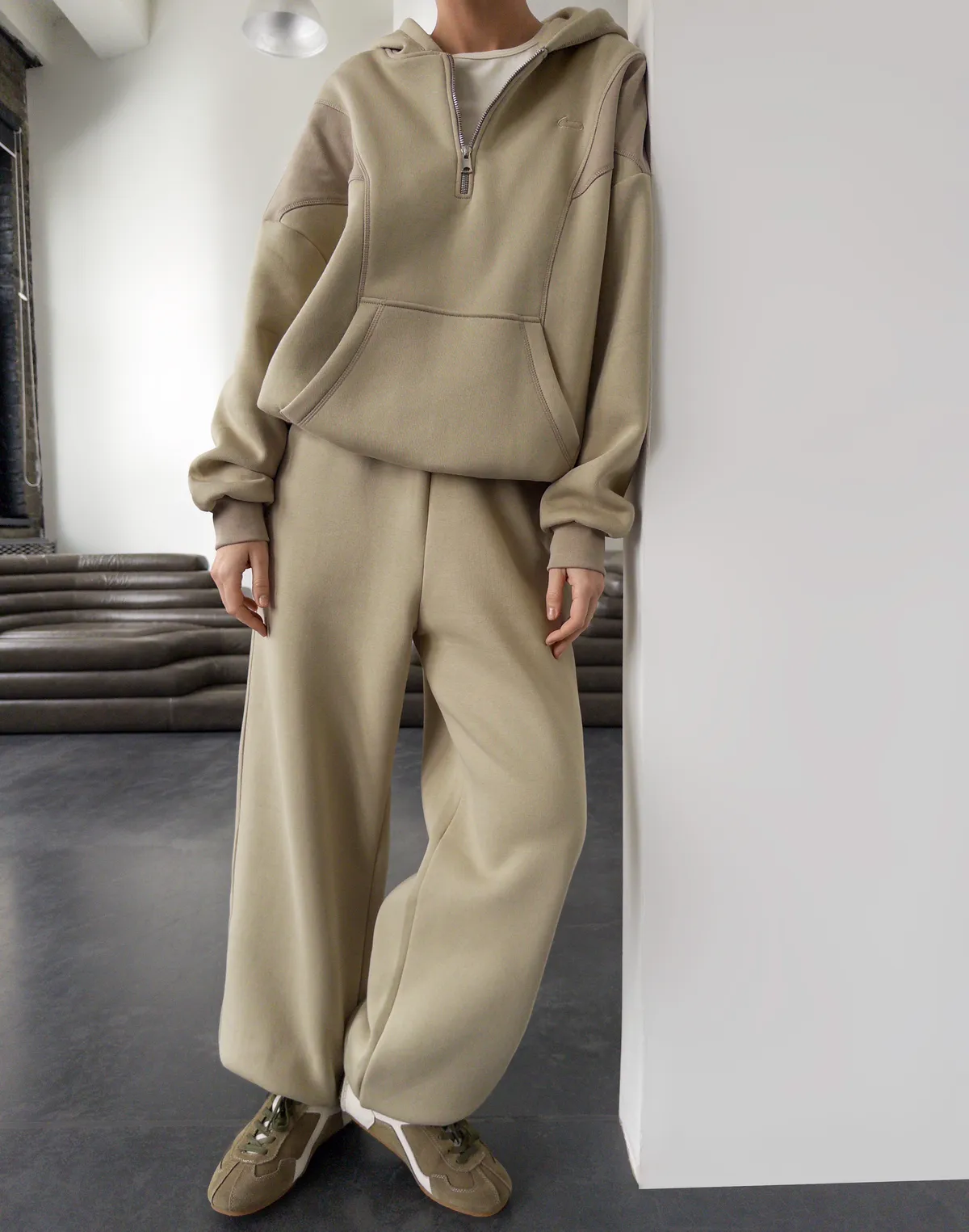 Комплект з начосом худі з блискавкою до середини та джогери оверсайз, світло-кавові - Фото 1