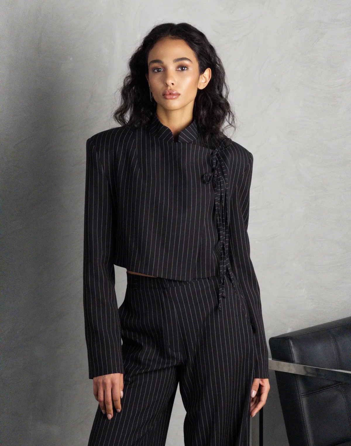 Жакет у смужку у азіатському стилі, чорний - Фото 5