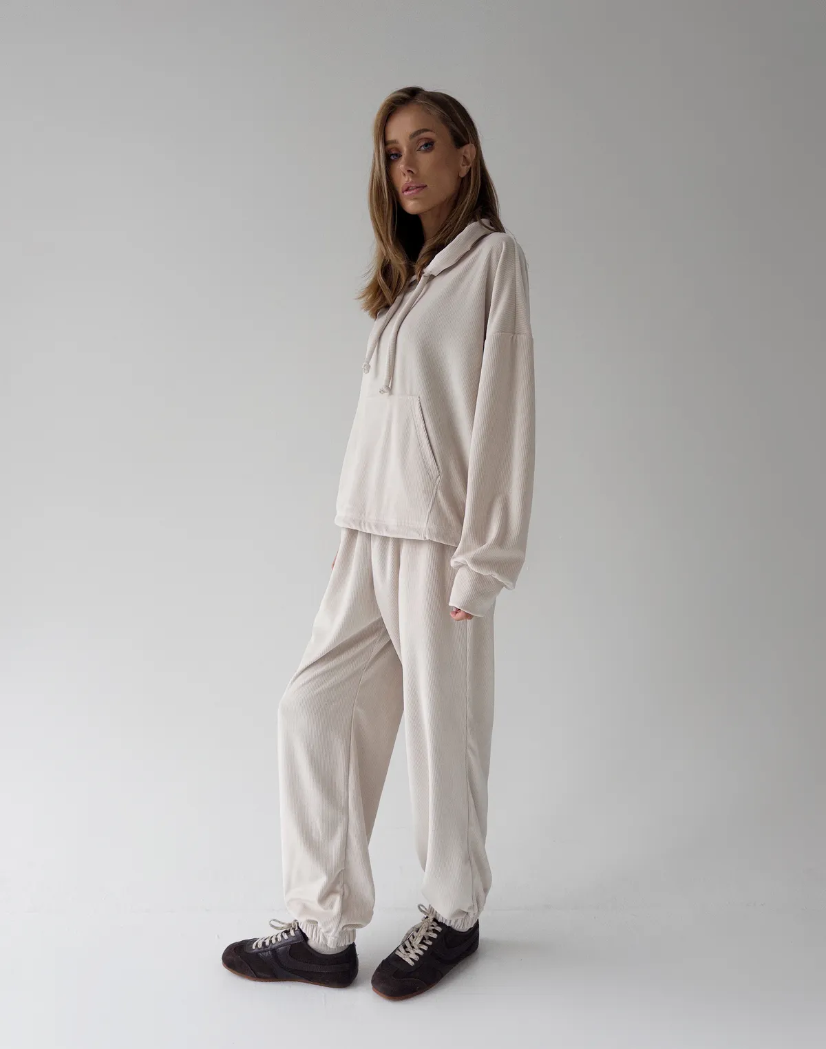 Комплект весняний вельветовий худі та штани спортивні, молочні - Фото 7