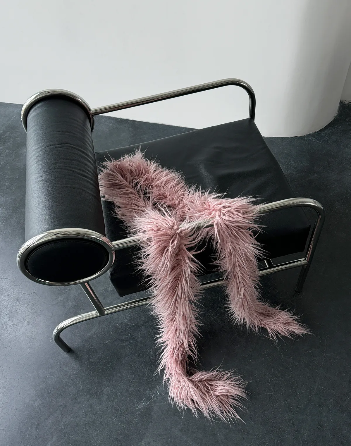 Шарф з екохутра, рожевий - Фото 3