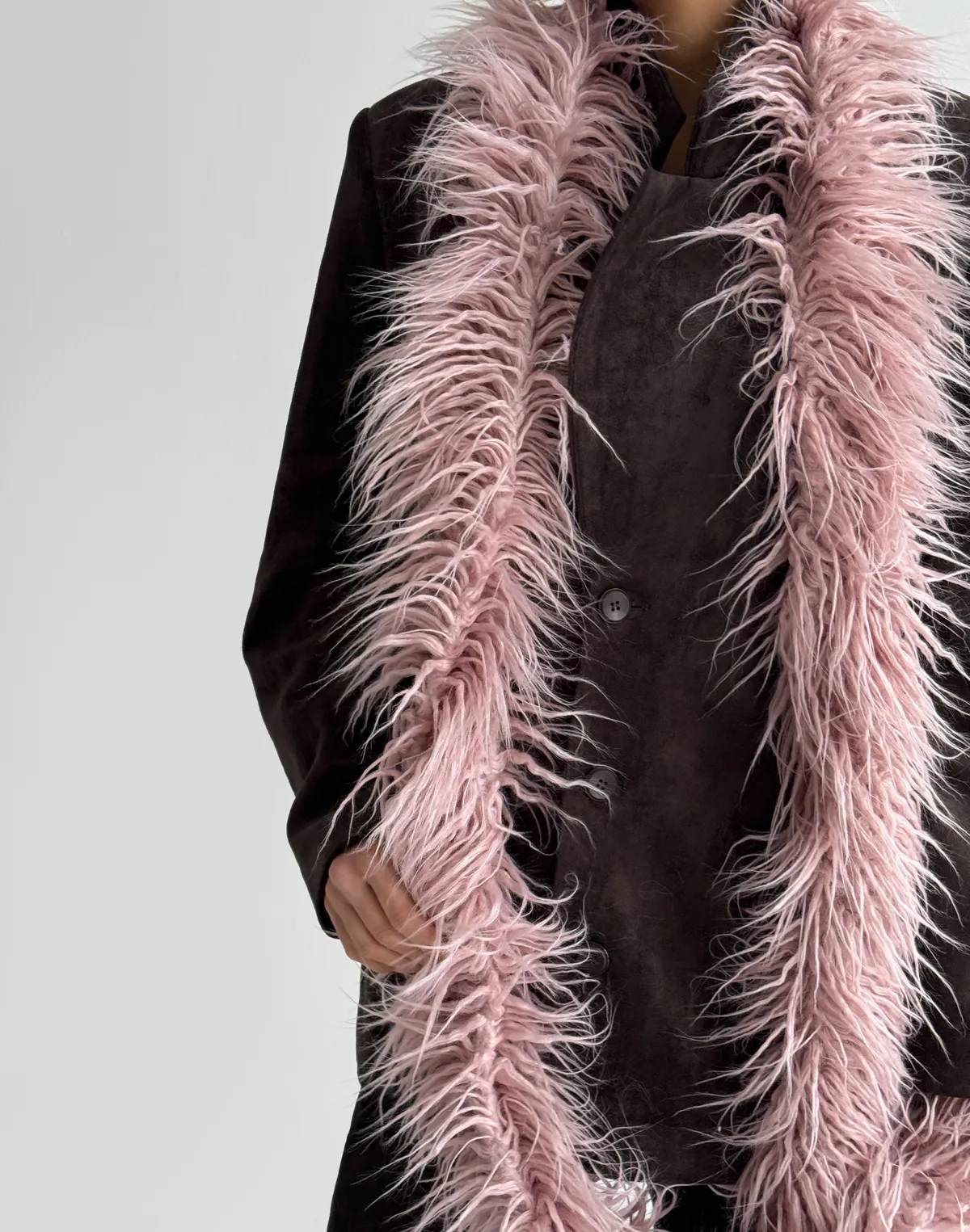 Шарф з екохутра, рожевий - Фото 7