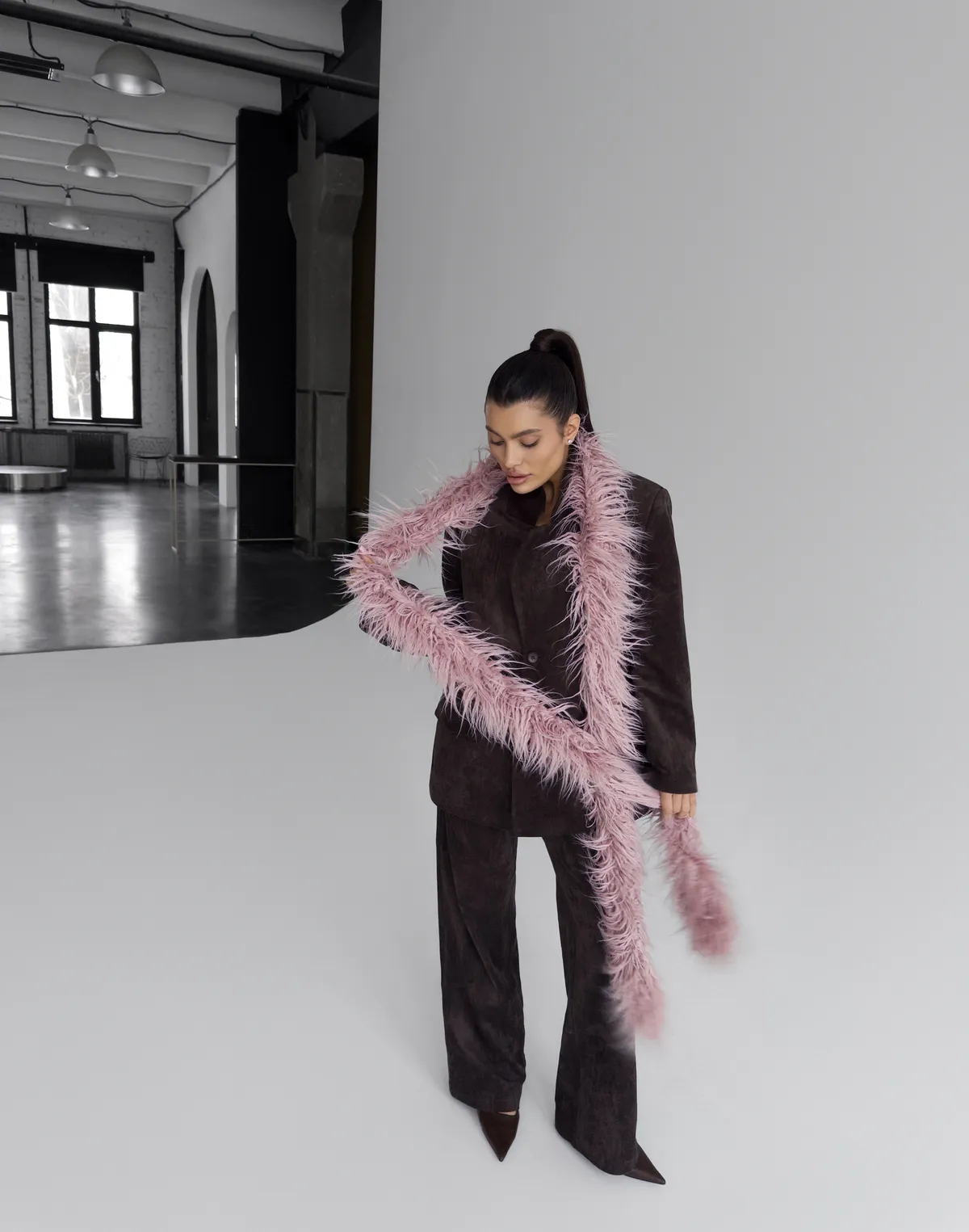 Шарф з екохутра, рожевий - Фото 1