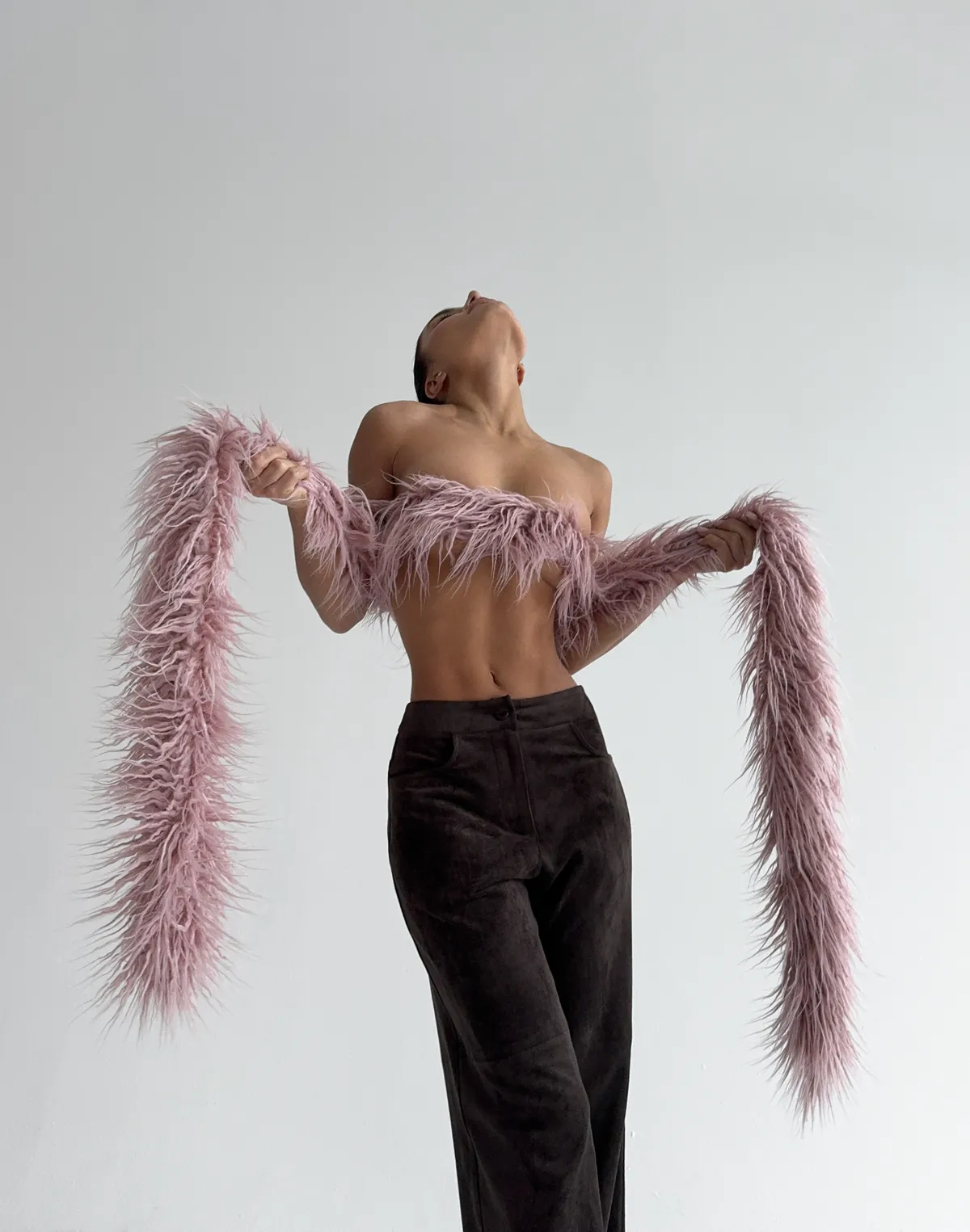 Шарф з екохутра, рожевий - Фото 6